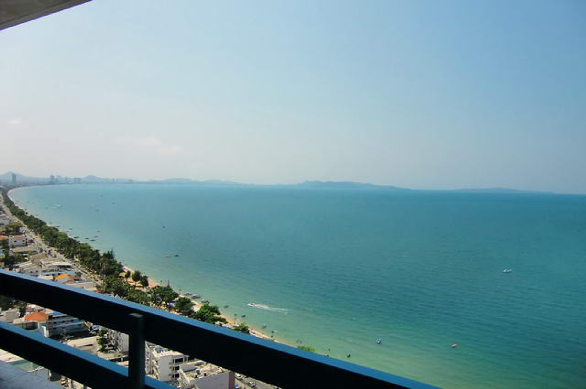 Condominium in Jomtien, Chonburi 10105484