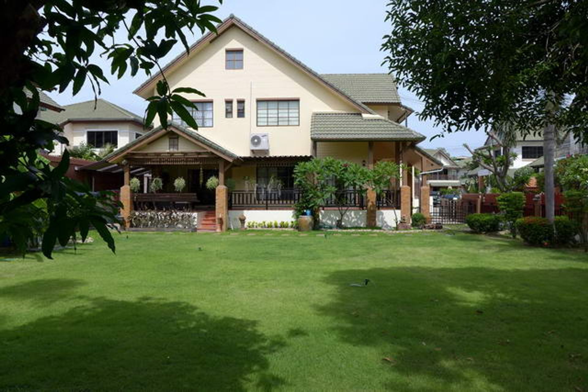 House in Ban Laem Mai Ruak, Chon Buri 10105494