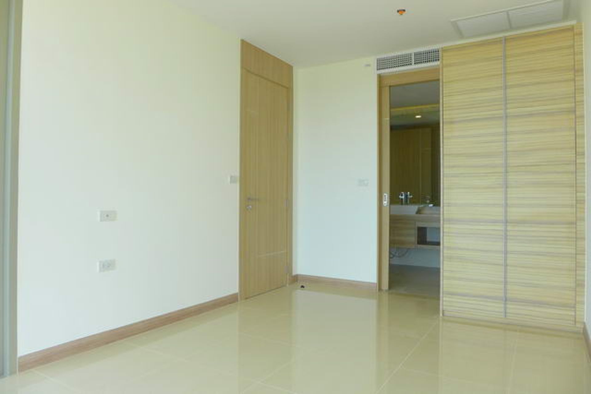 Condominium in Jomtien, Chonburi 10105496