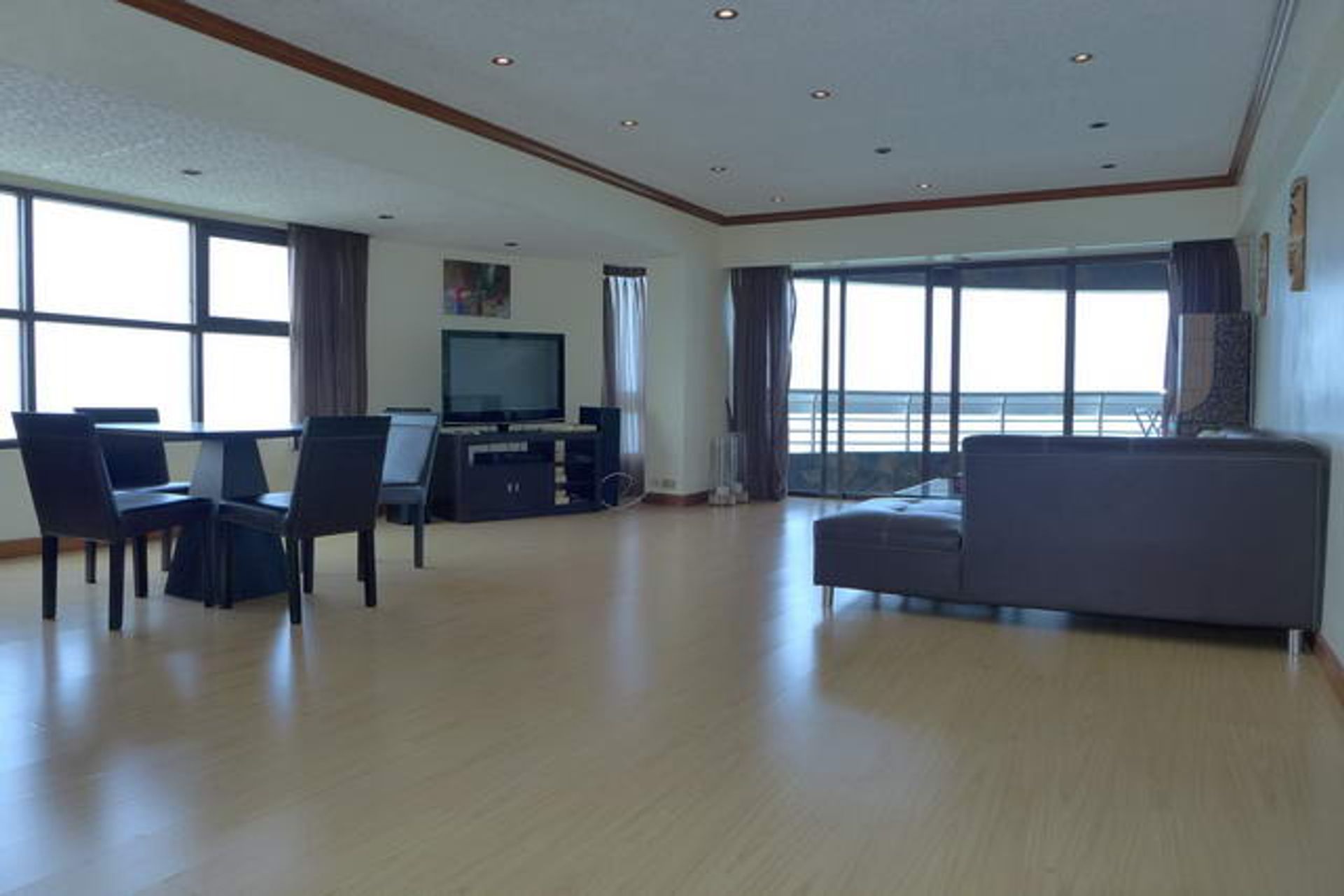 Condominium in Ban Laem Mai Ruak, Chonburi 10105523