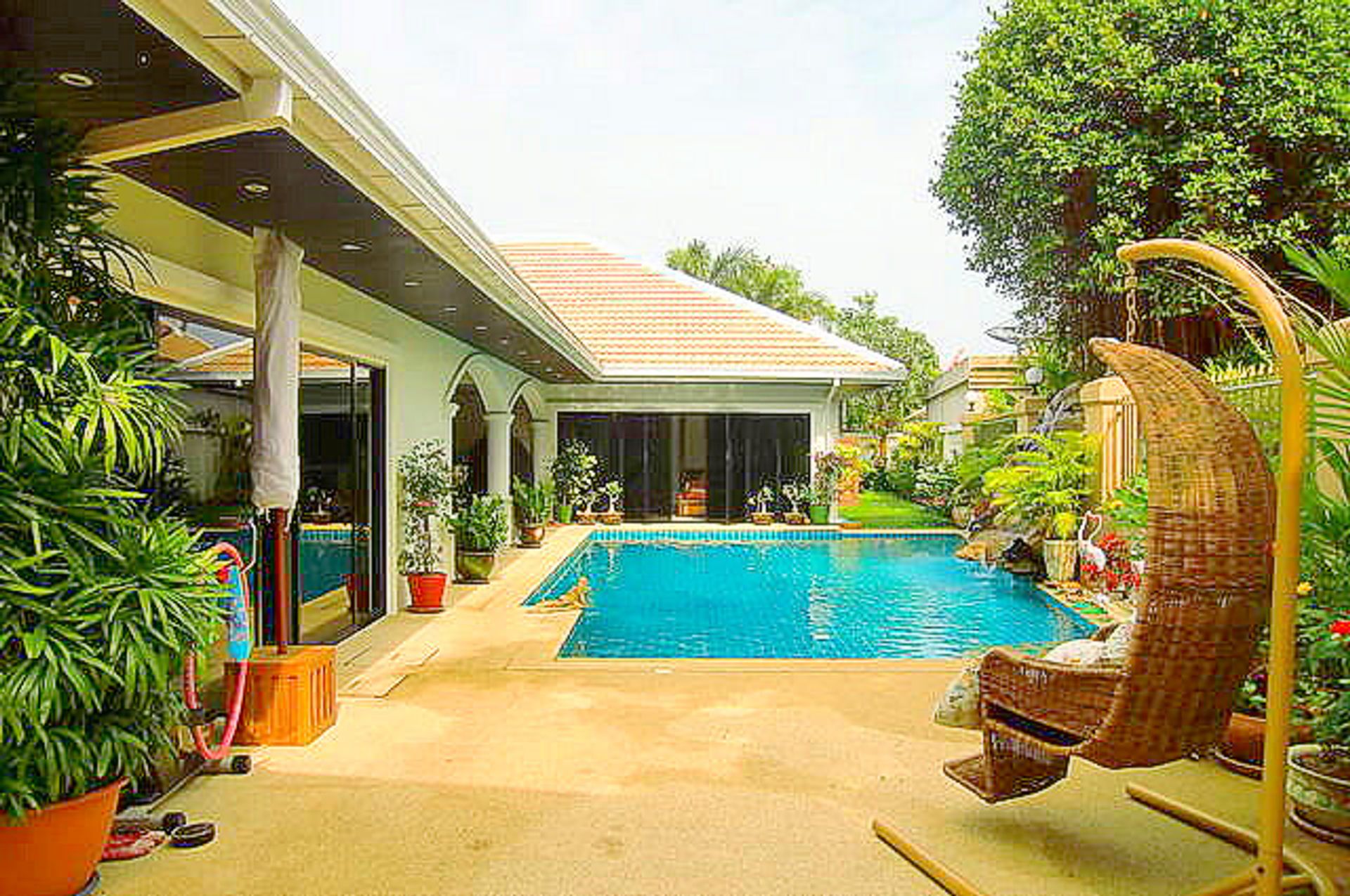 Casa nel Ban Laem Mai Ruak, Chon Buri 10105526