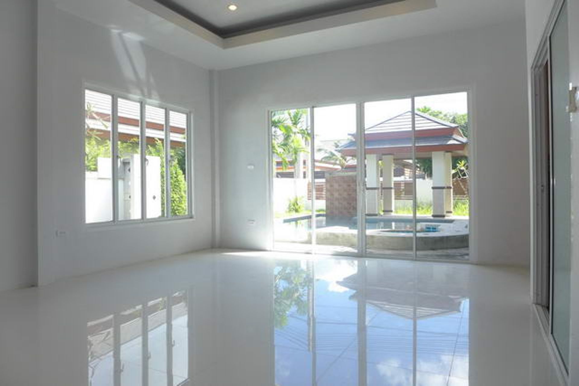 Casa nel Ban Laem Mai Ruak, Chon Buri 10105528