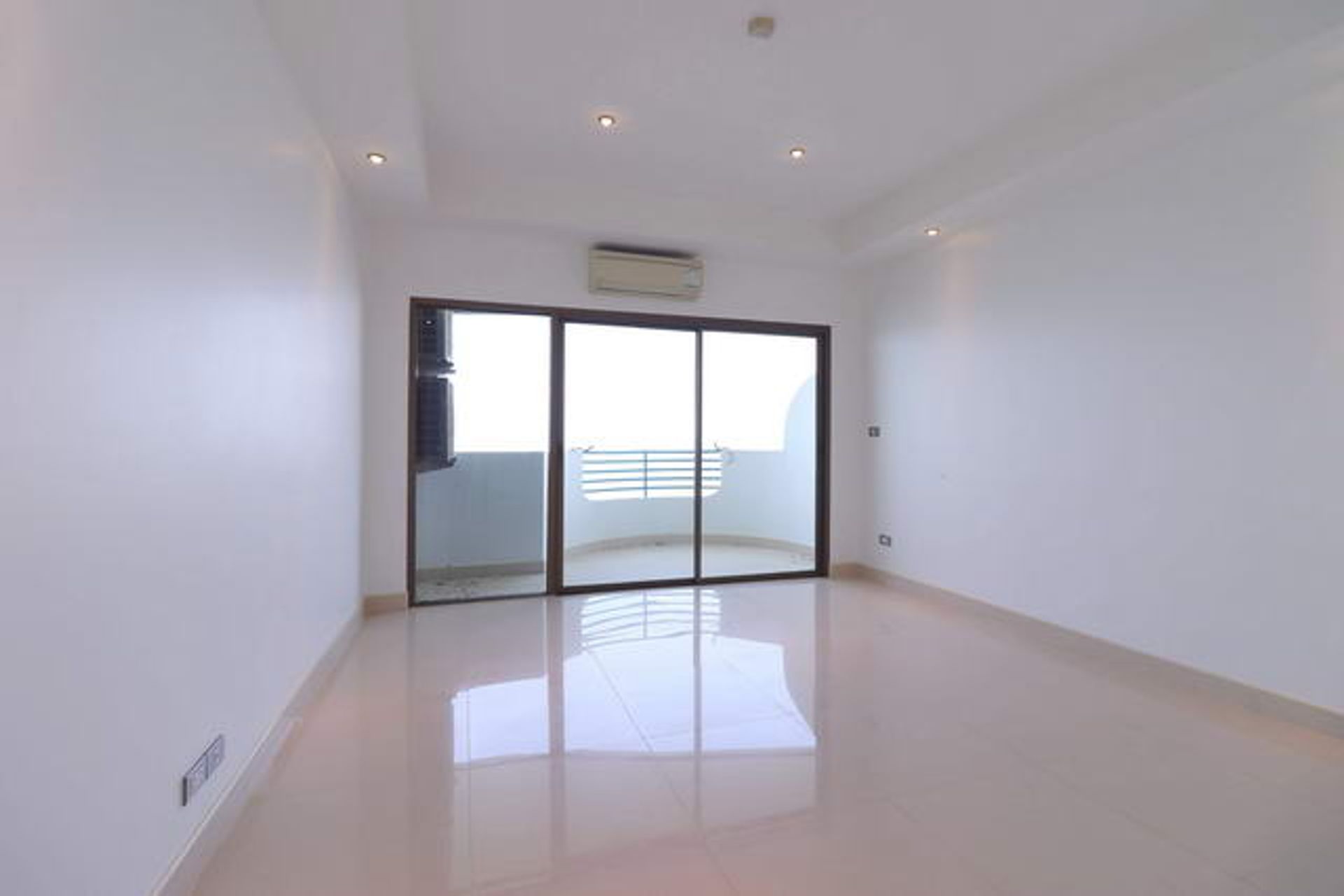 Condominium in Ban Laem Mai Ruak, Chon Buri 10105531