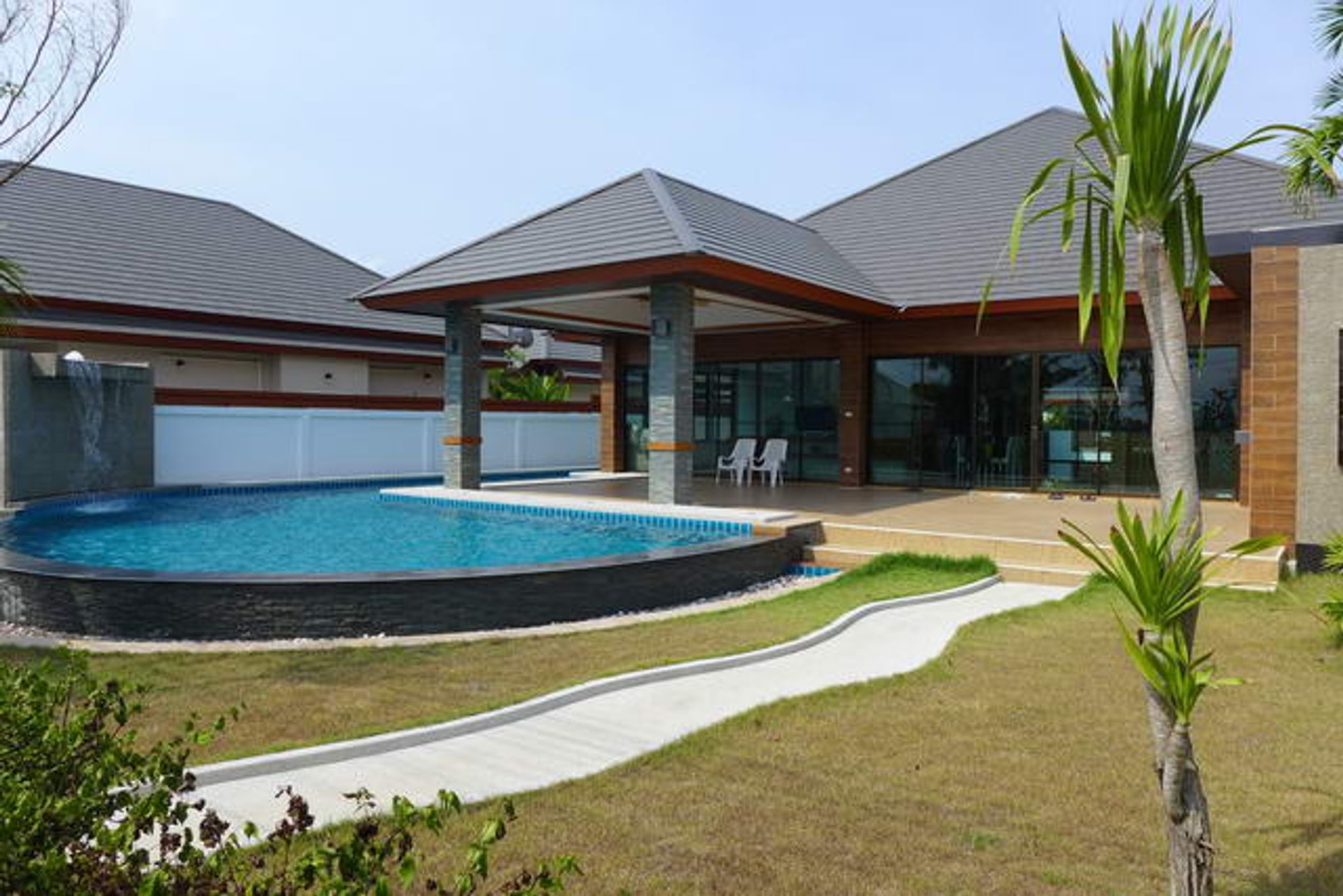 Huis in Na Jomtien, Chonburi 10105548