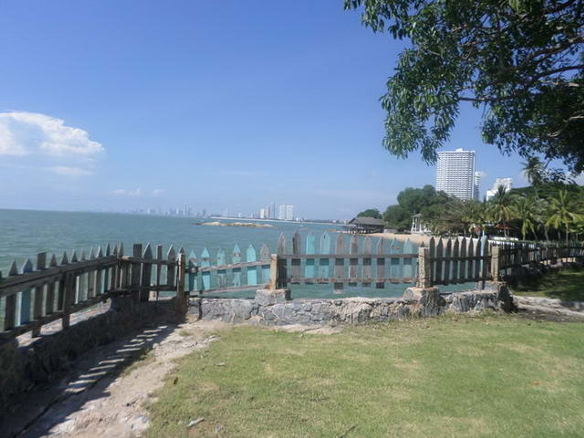 Tanah dalam Ban Laem Mai Ruak, Chon Buri 10105559