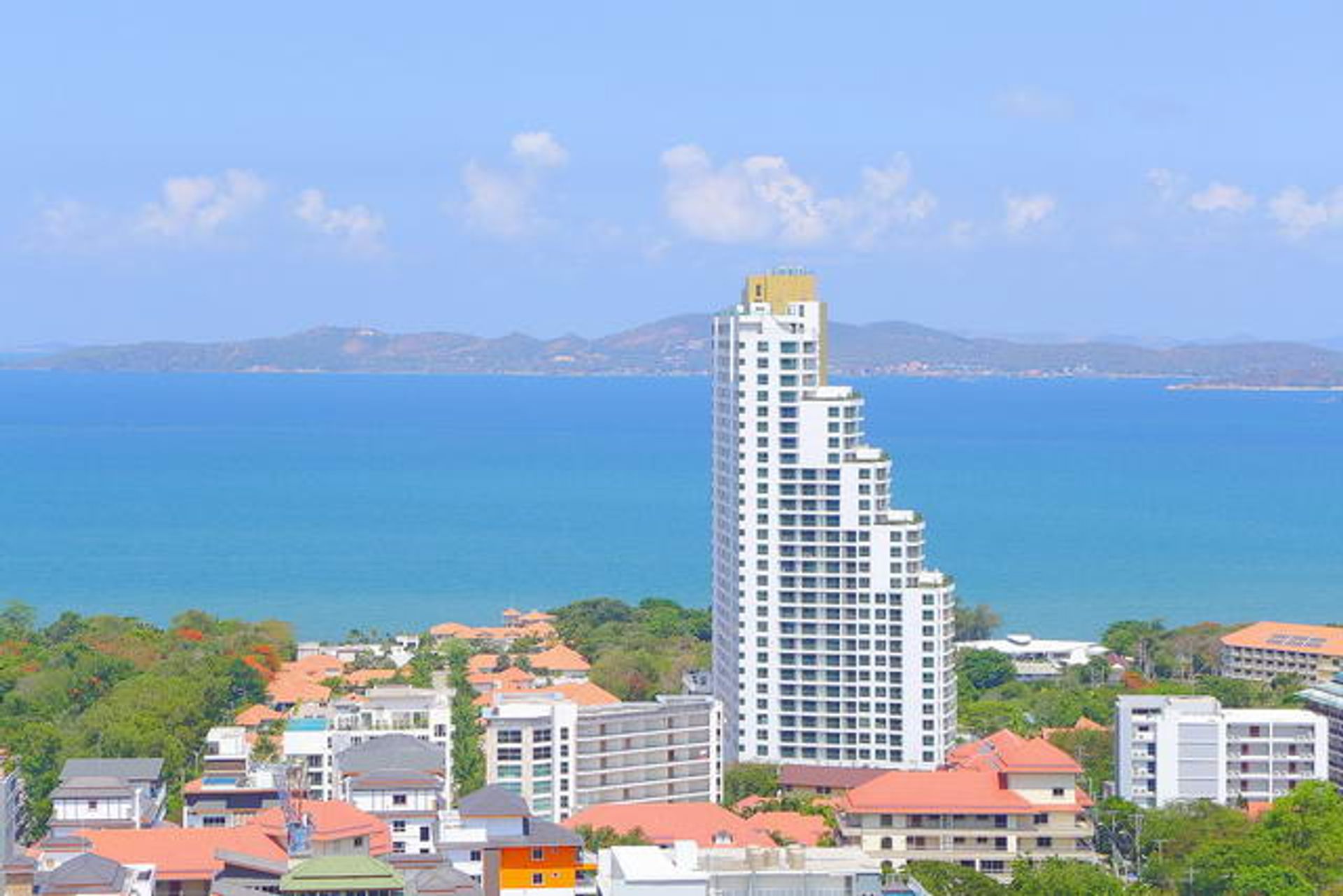 Condominium in Phratamnak, Chonburi 10105565