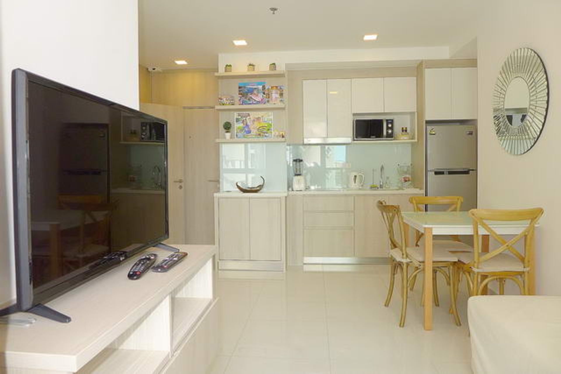 Condominium dans Ban Phatthaya Tai, Chonburi 10105567