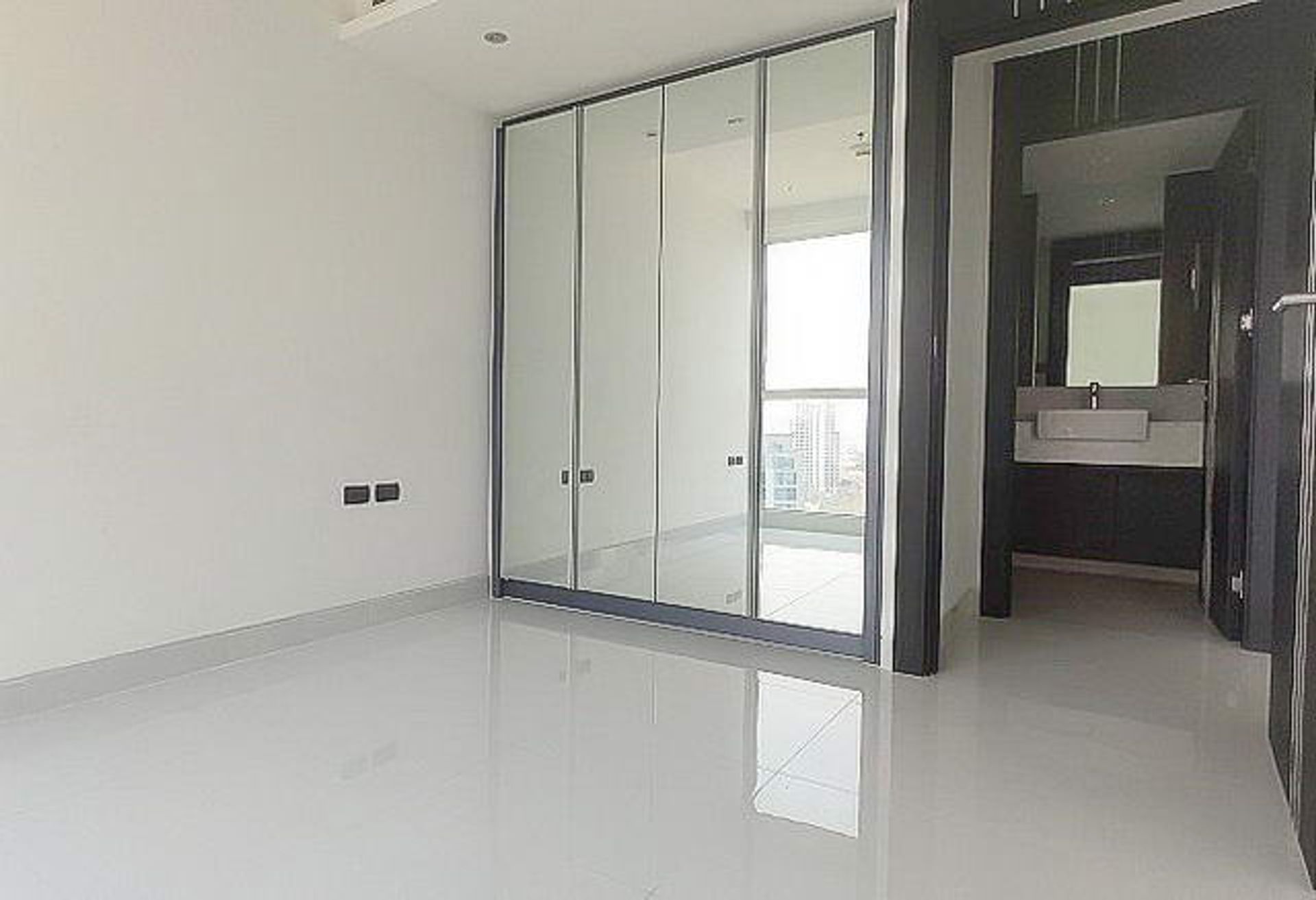 Condominium in Phratamnak, Chonburi 10105570