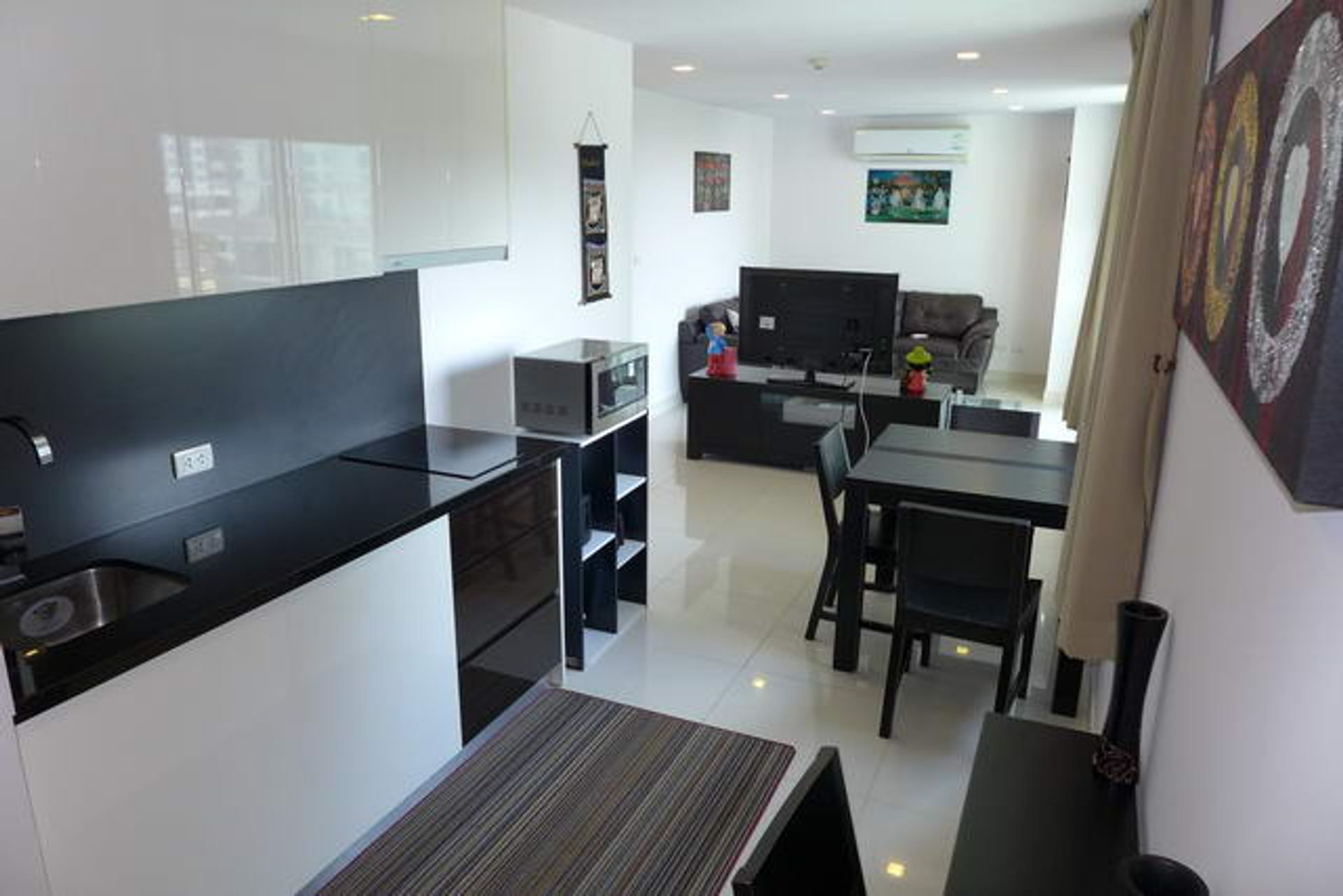 Condominio nel Divieto Phatthaya Tai, Chon Buri 10105571