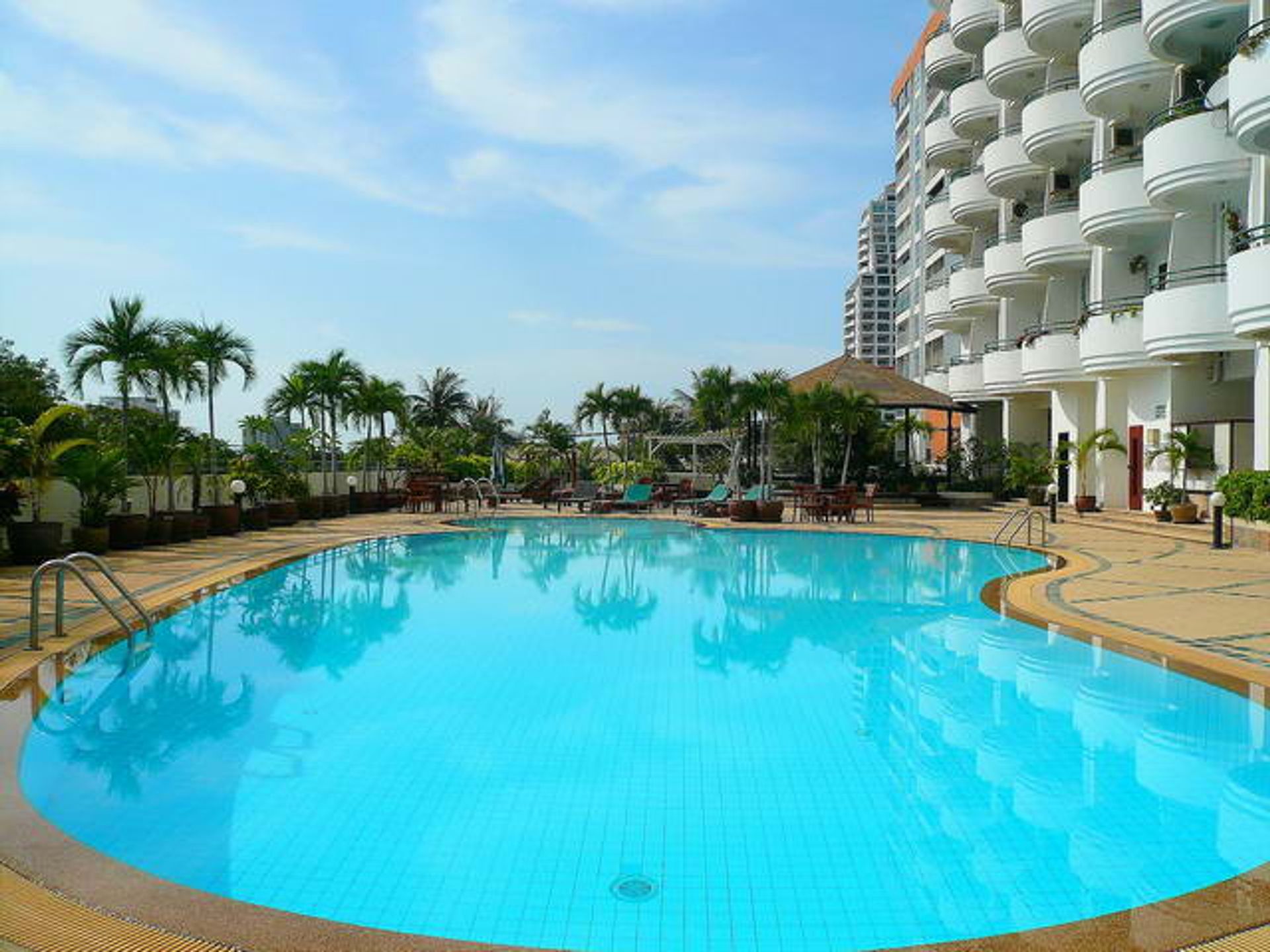 Condominio en Ban Phatthaya Tai, Chonburi 10105578