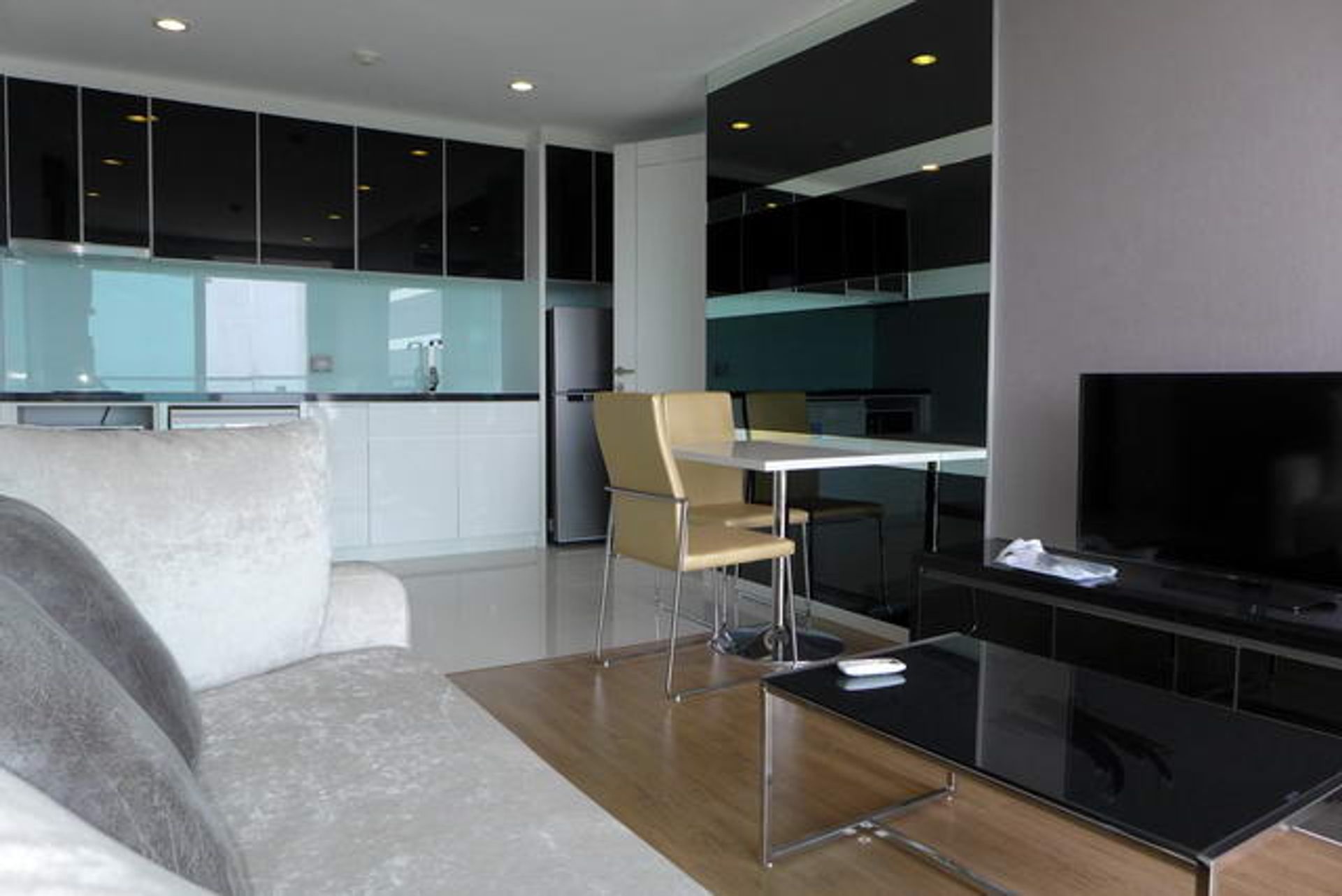 Condominio nel Divieto Phatthaya Tai, Chon Buri 10105583