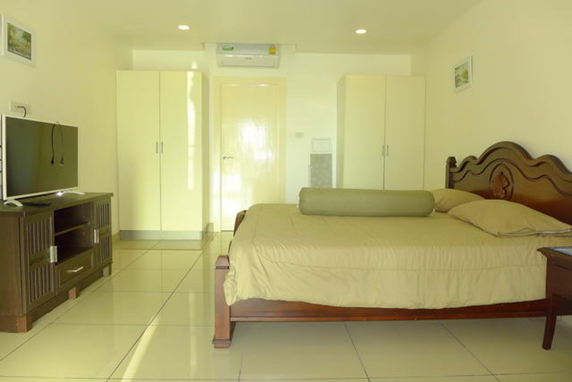 Condominio nel Divieto Phatthaya Tai, Chon Buri 10105584