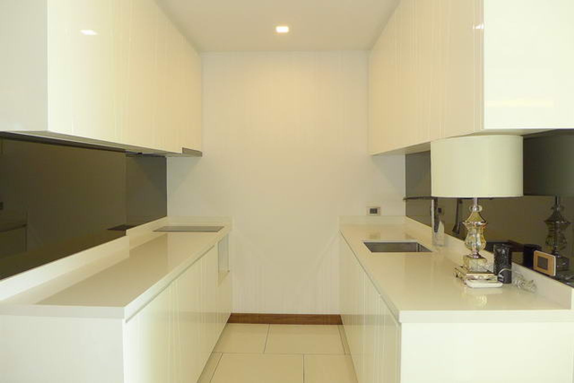 Condominium in Ban Phatthaya Tai, Chon Buri 10105594