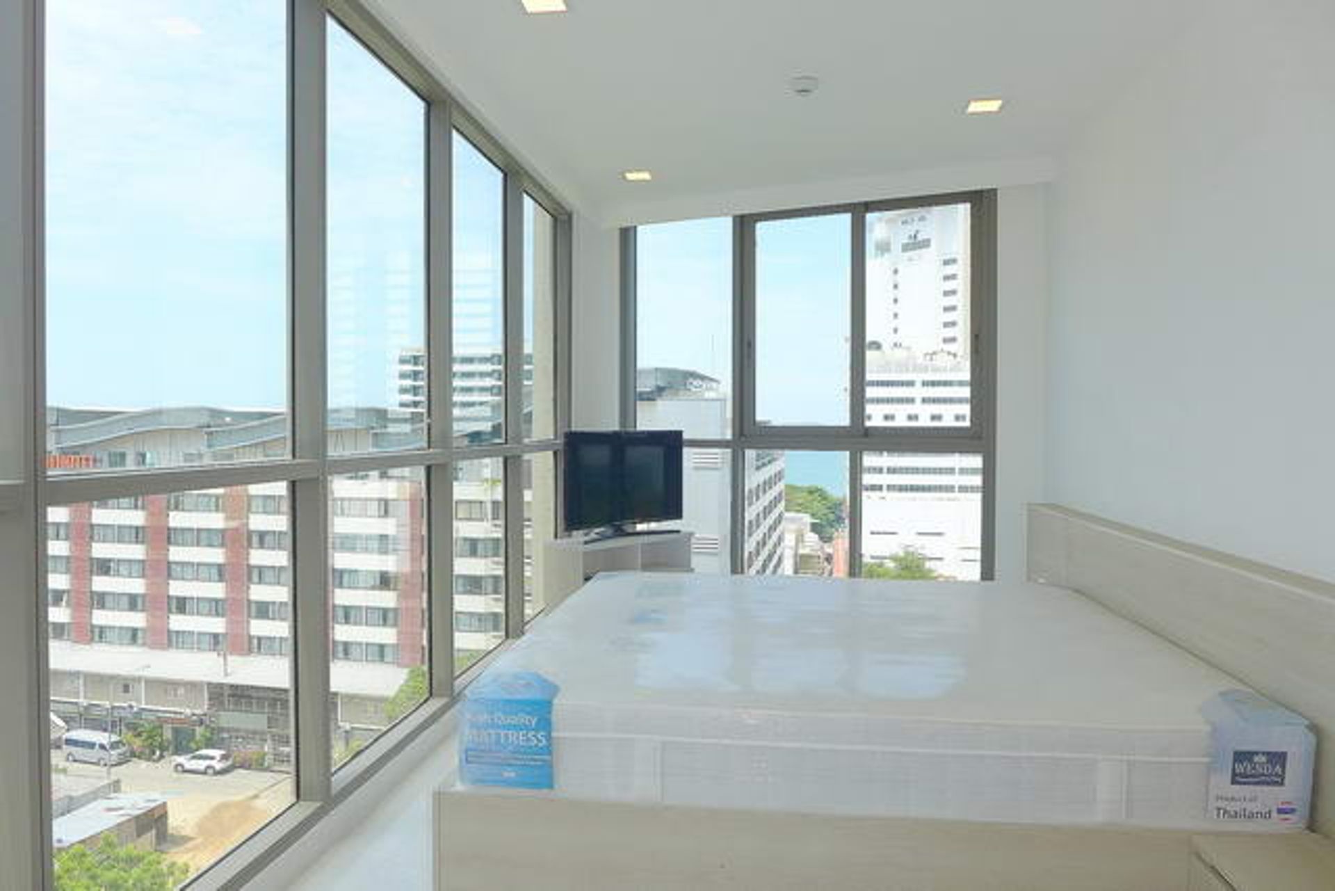 Condominio nel Divieto Phatthaya Tai, Chon Buri 10105595