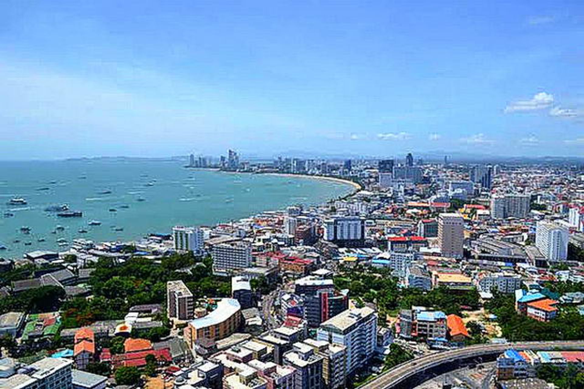 Condominio en Ban Phatthaya Tai, Chonburi 10105597