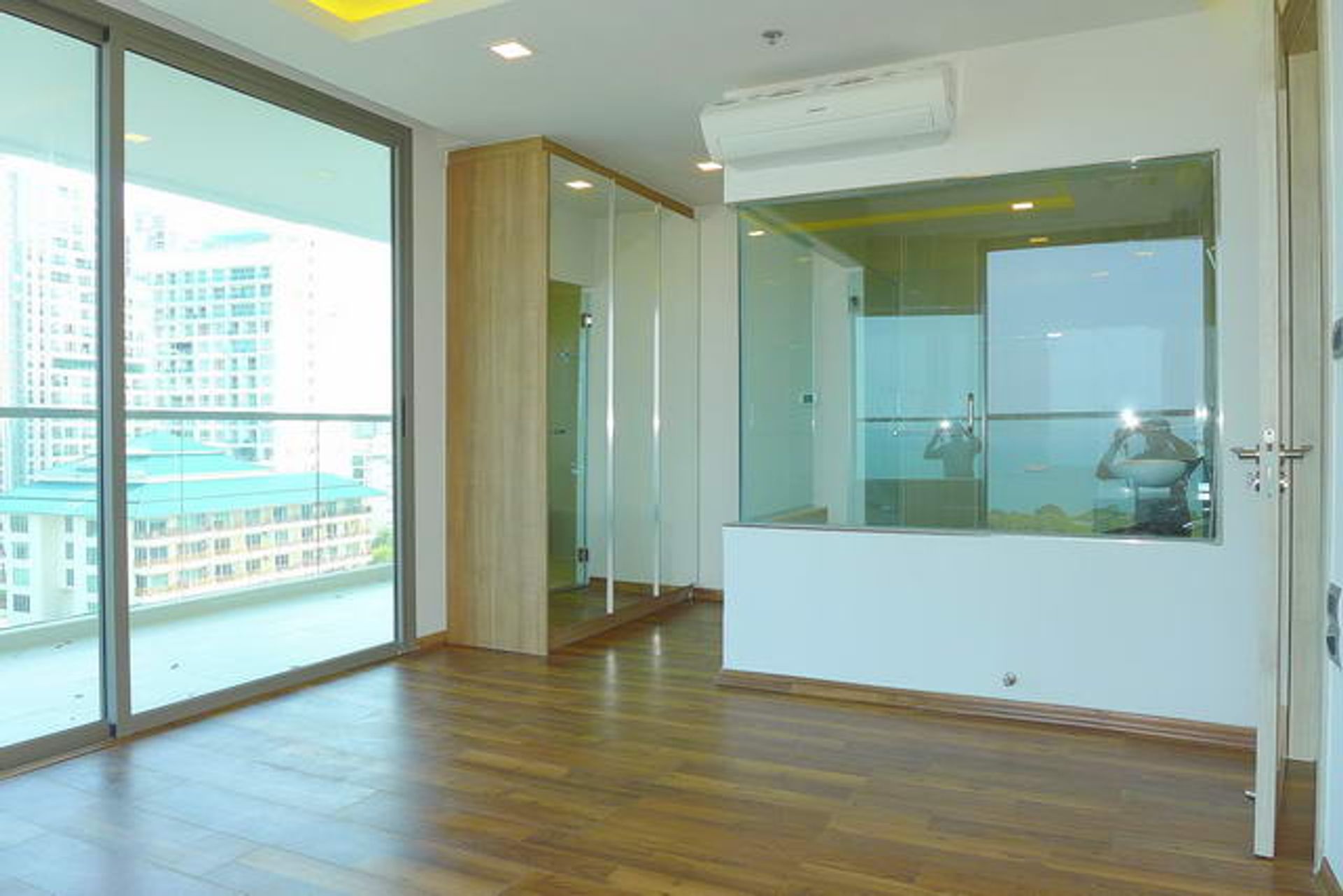 Condominium in Ban Phatthaya Tai, Chonburi 10105609