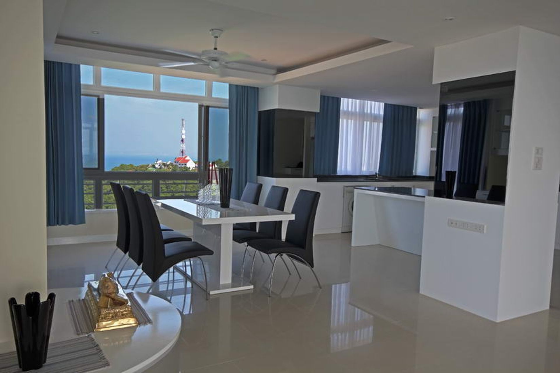 Condominium in Ban Phatthaya Tai, Chon Buri 10105615