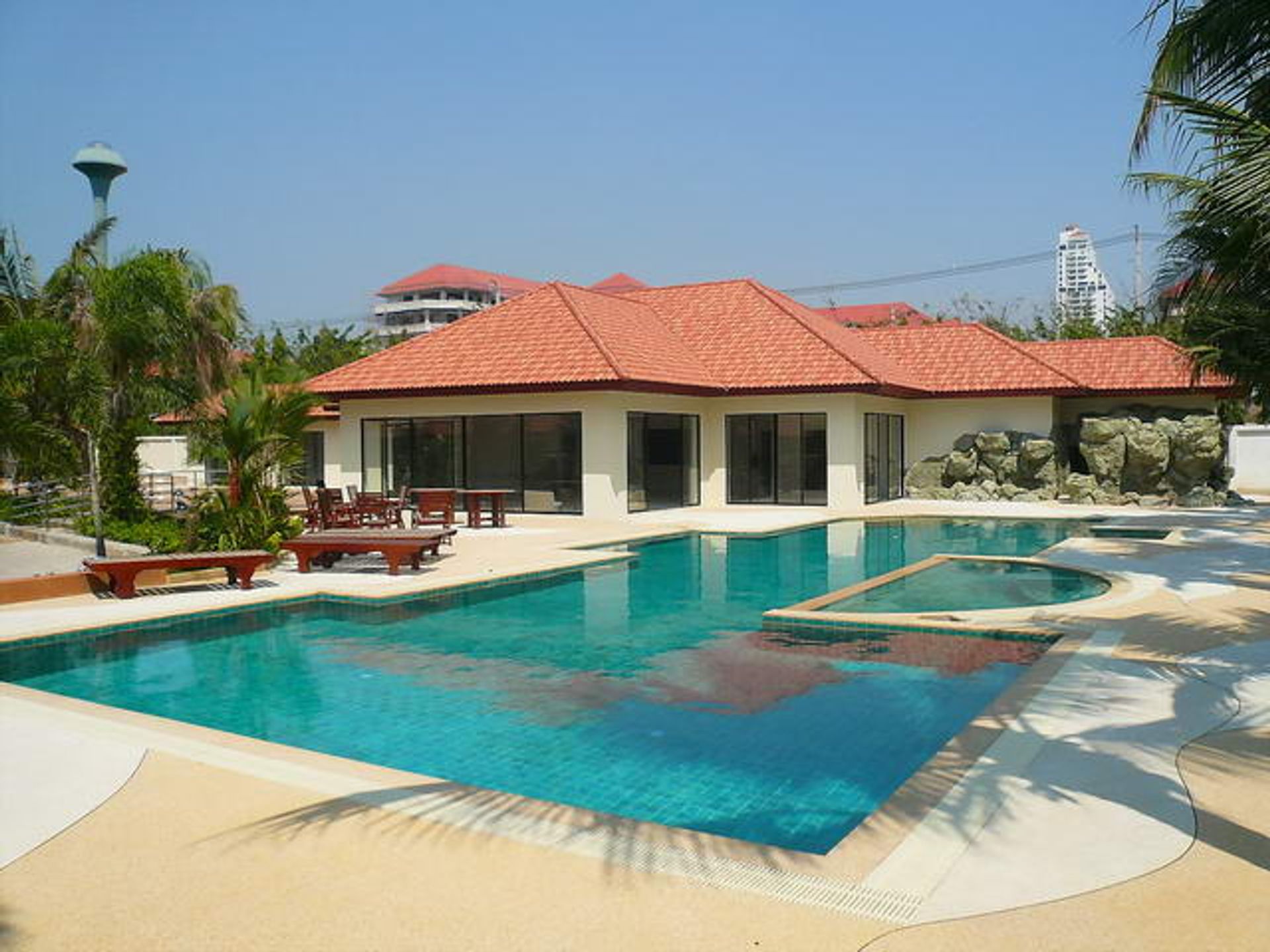 Haus im Phratamnak, Chonburi 10105617