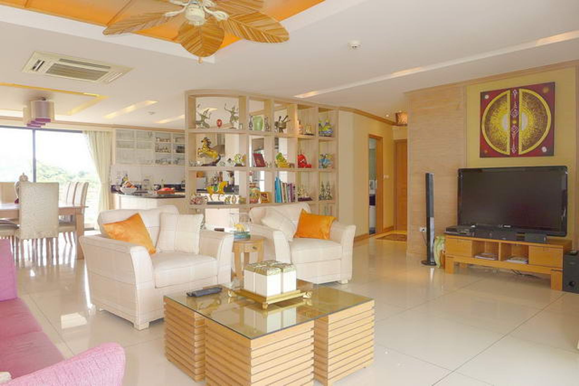 Condominium dans Ban Phatthaya Tai, Chon Buri 10105618