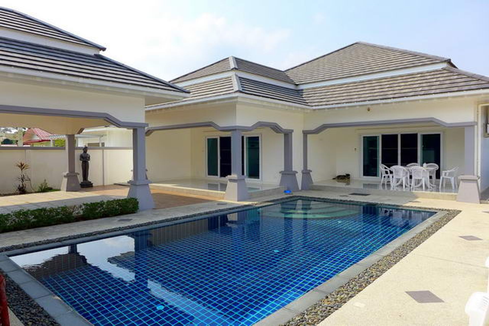 rumah dalam Ban Noen Banphot, Chon Buri 10105631