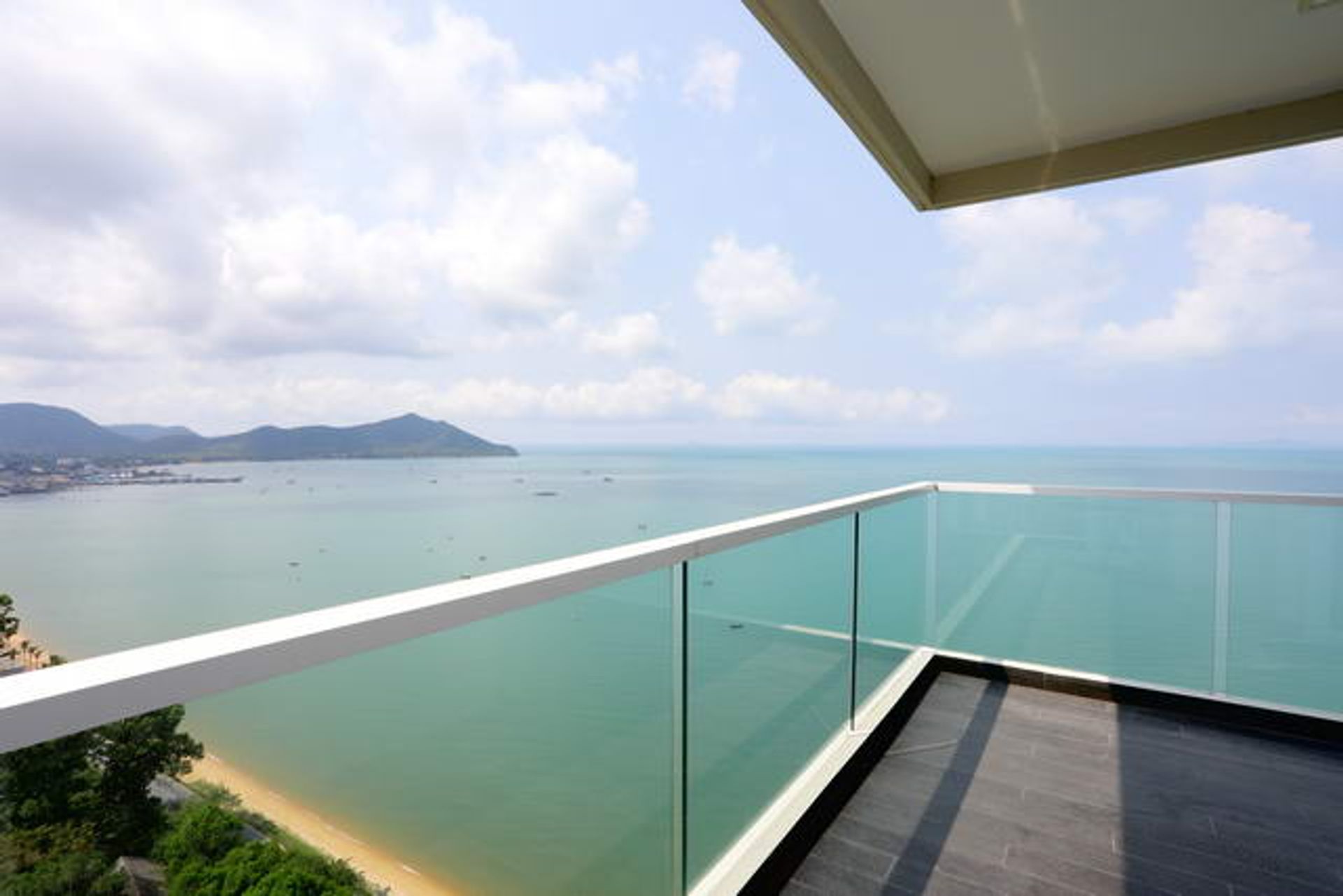 Condominio en Ban Noen Banphot, Chonburi 10105632