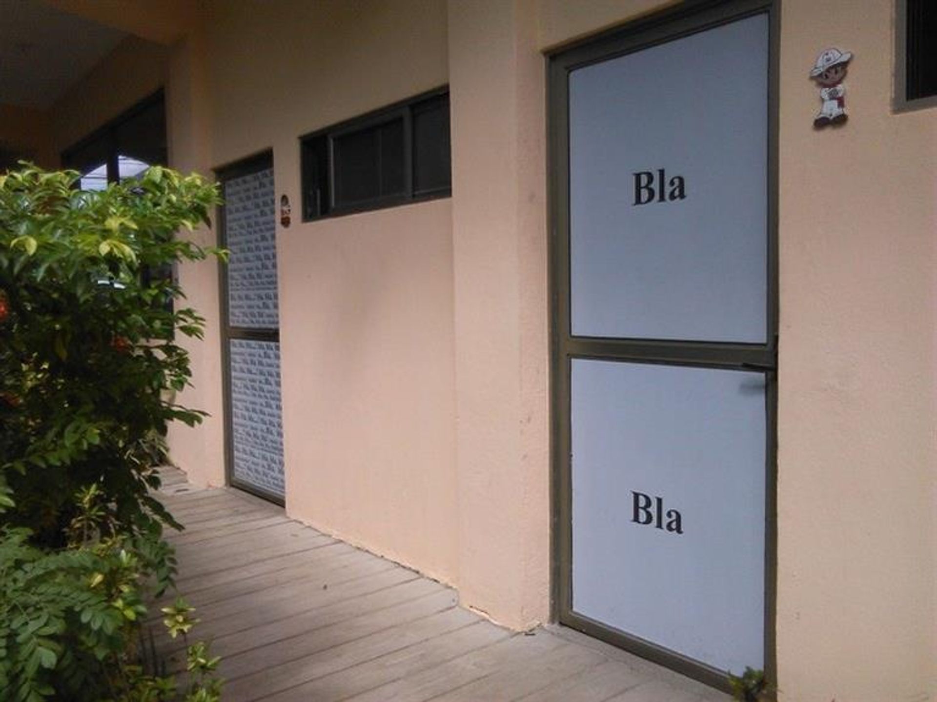 Condominium in GuardIa, Liberia 10106542