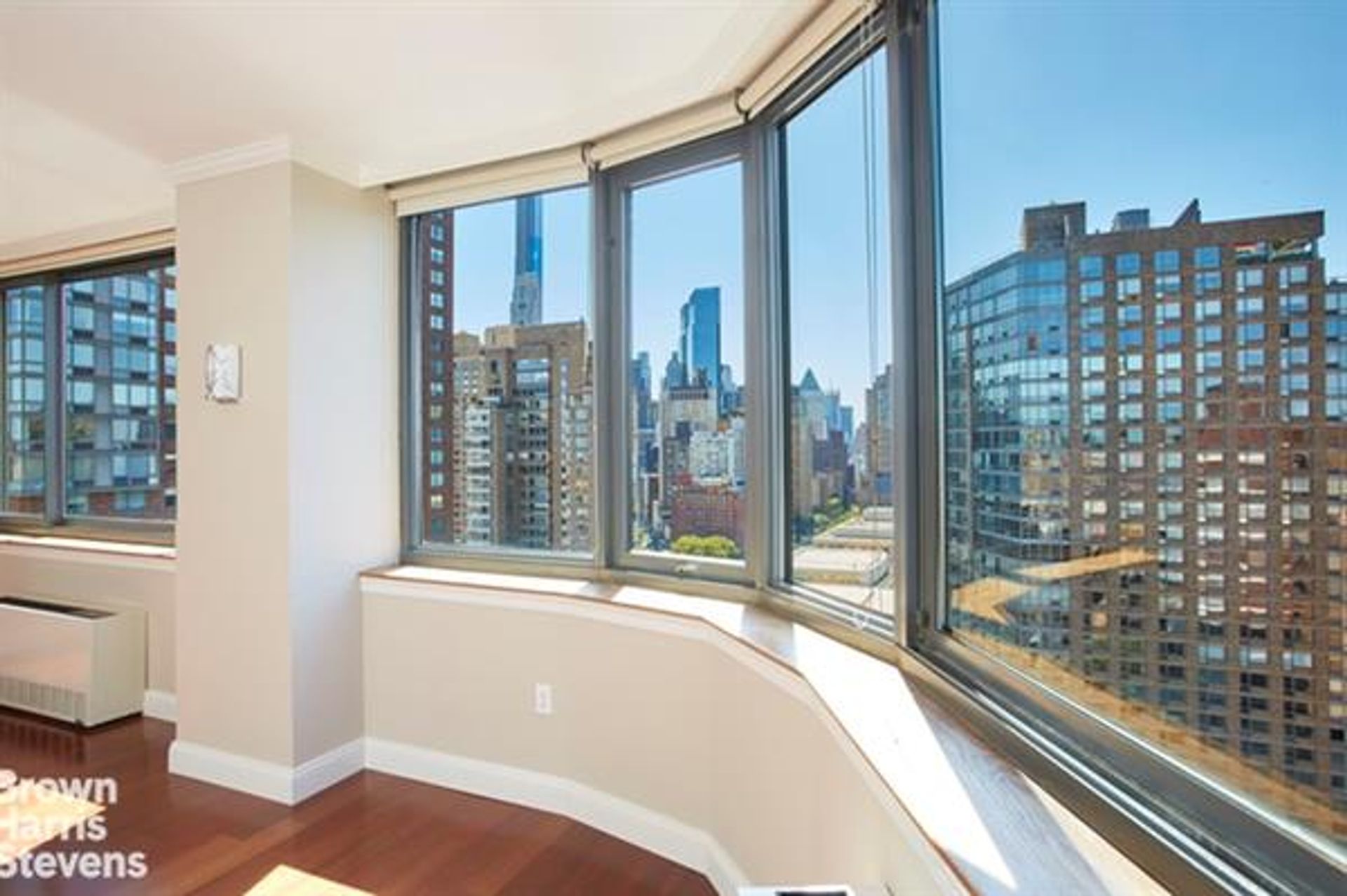 Condominium in Manhattan, New York 10107633