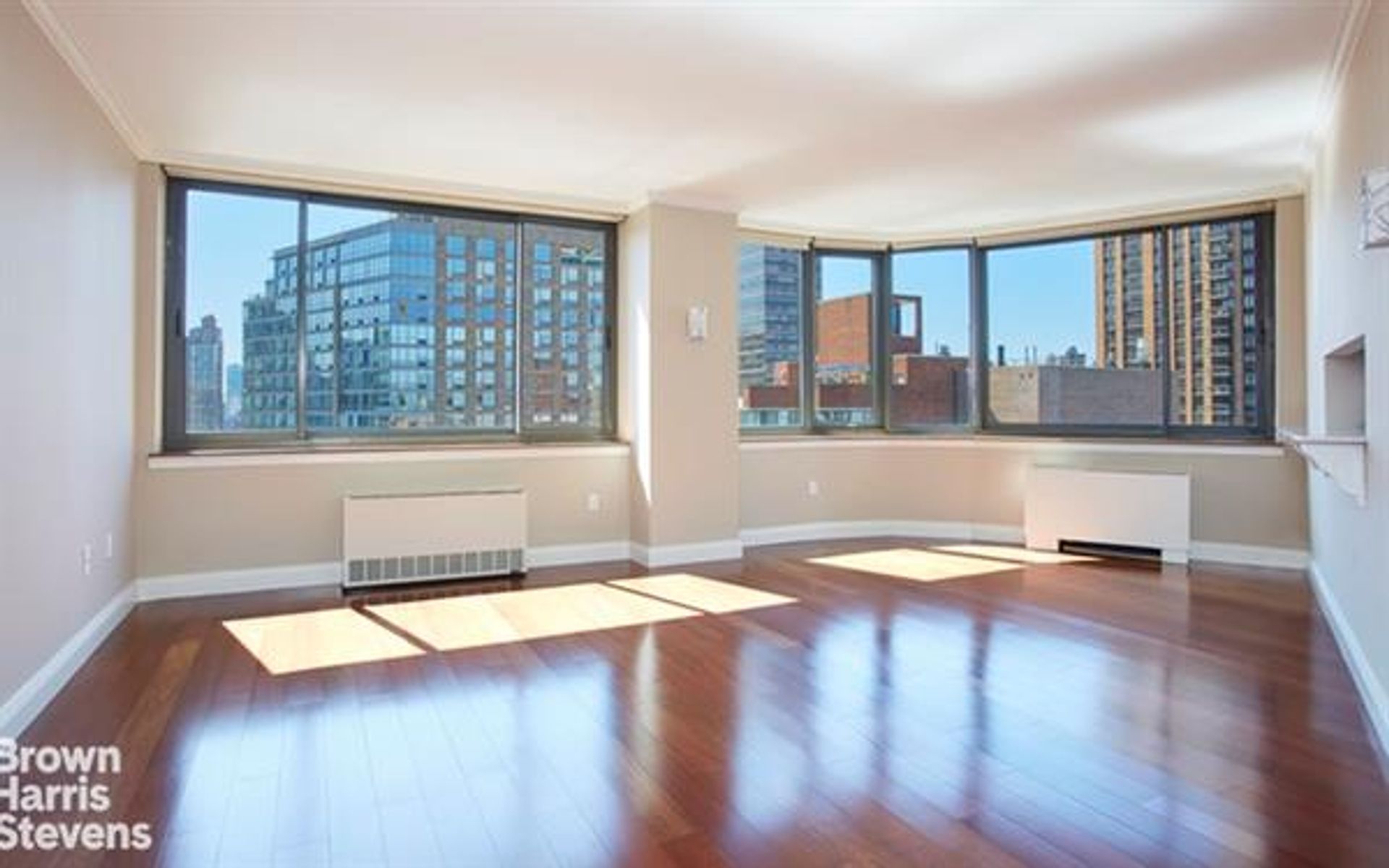 Condominium in Manhattan, New York 10107633