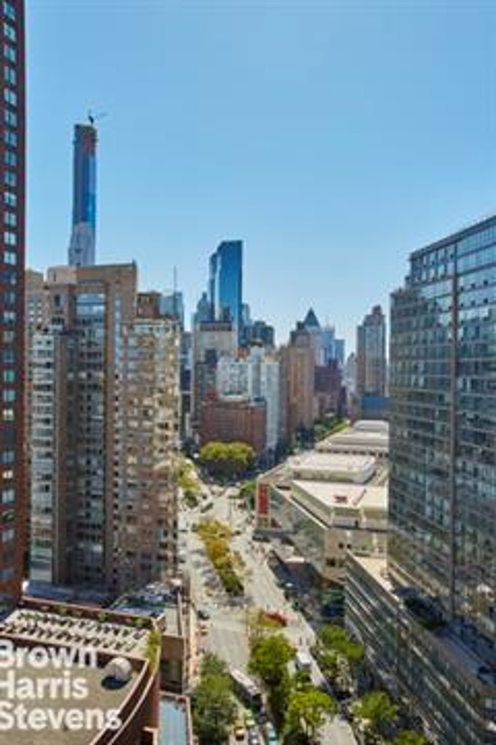 Condominium in Manhattan, New York 10107633