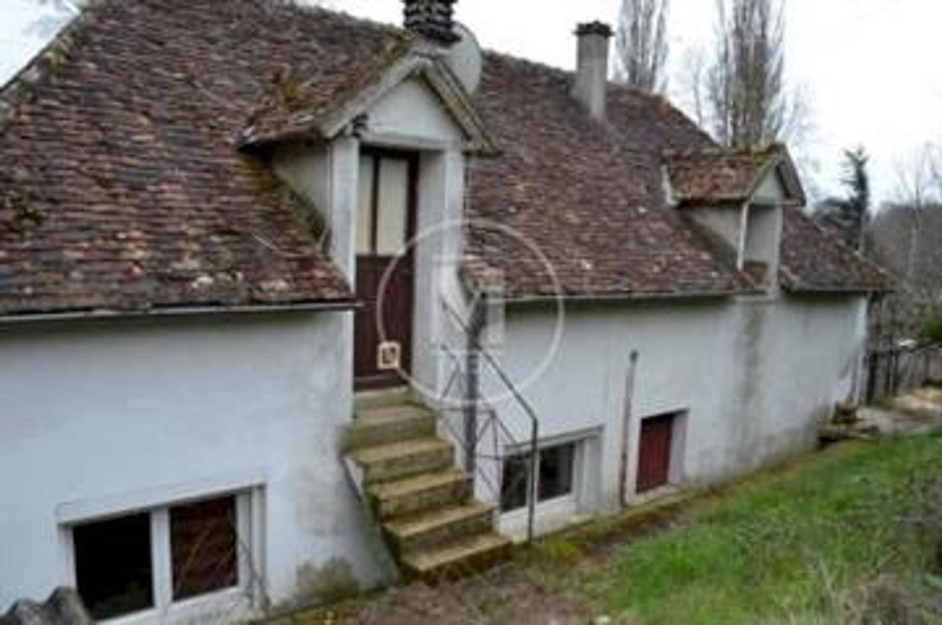 House in Chalais, Centre-Val de Loire 10108024