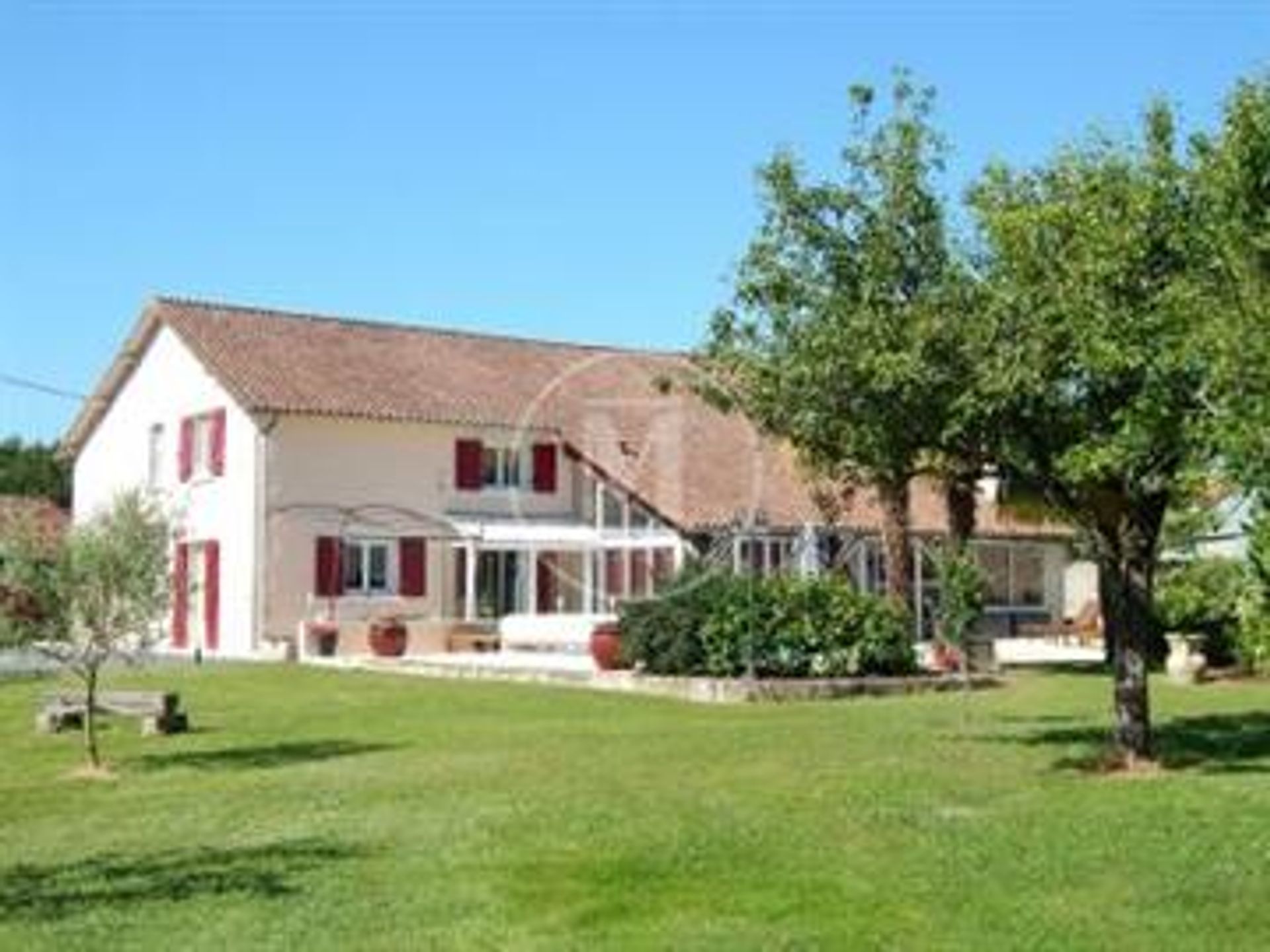 Huis in Bouresse, Nouvelle-Aquitanië 10108078