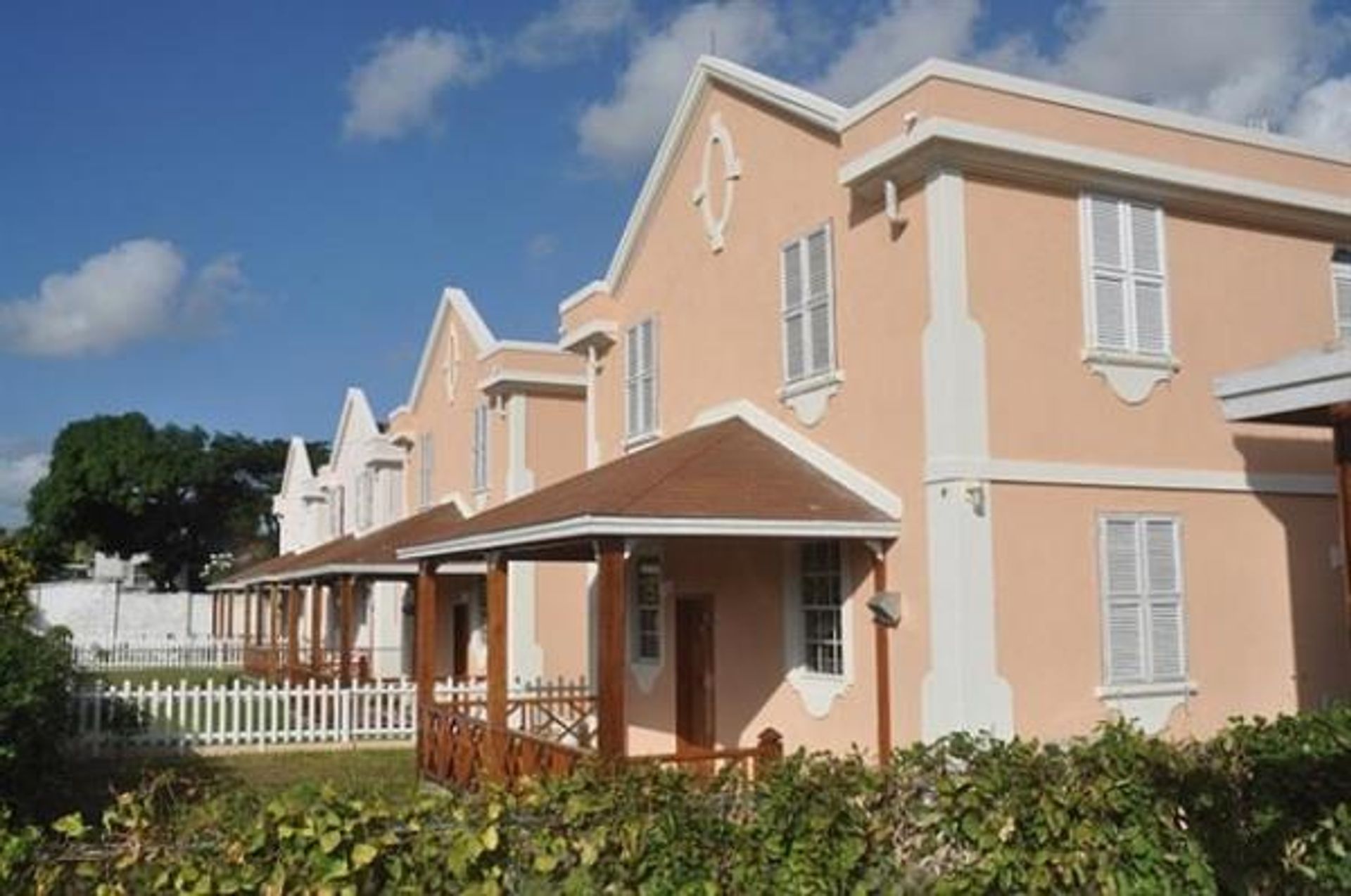 House in Dover Townhouses, Christ Church 10108281