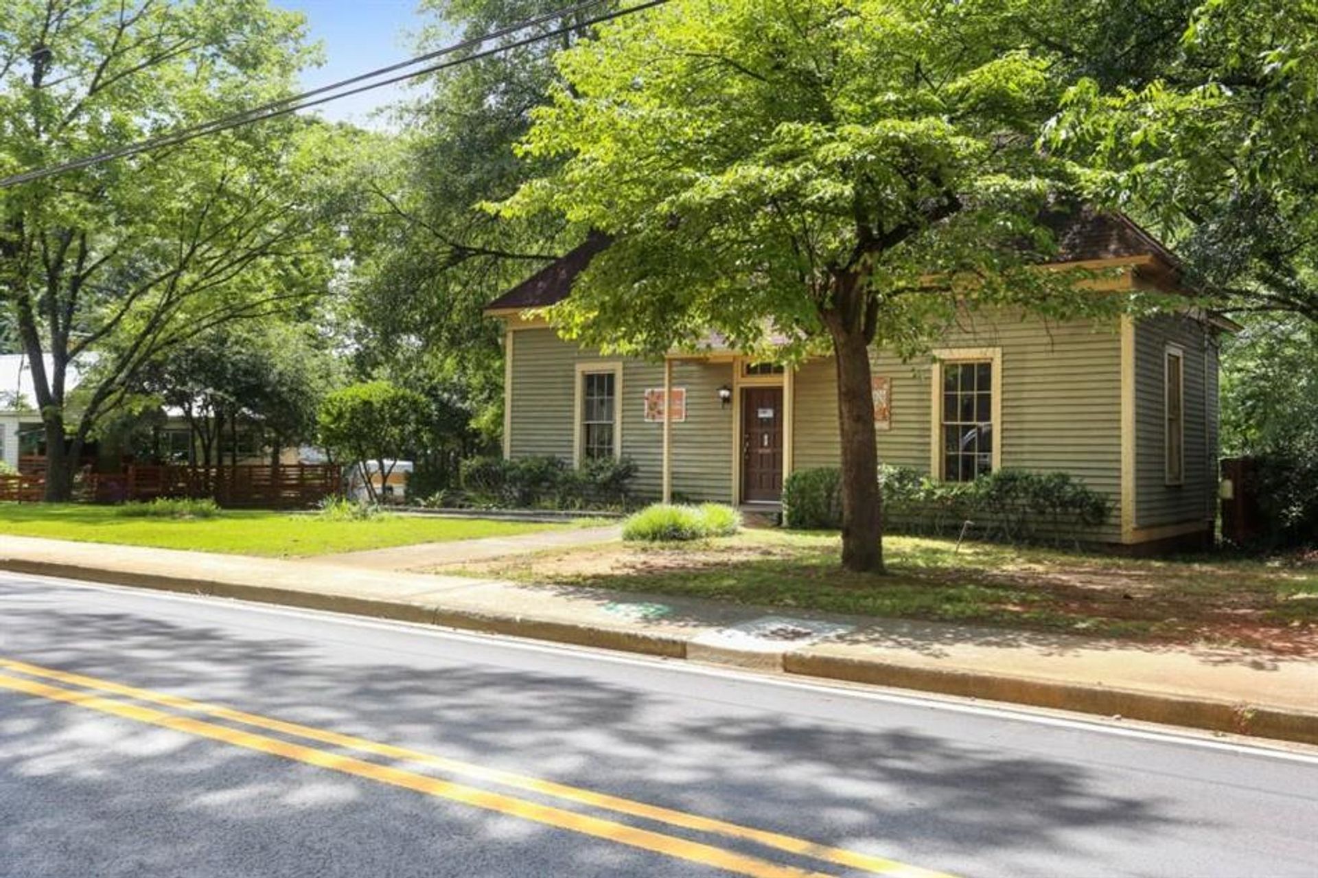 House in Smyrna, Georgia 10109016