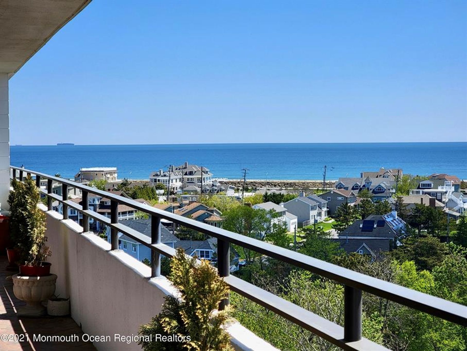 Condominium in Monmouth-strand, New Jersey 10109597