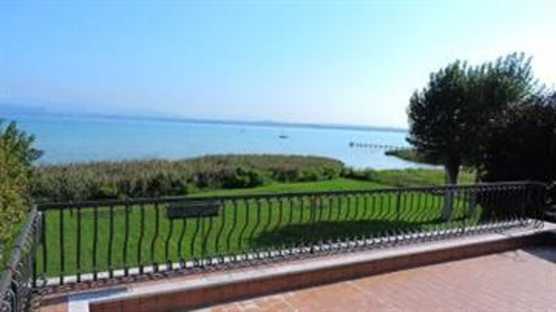 rumah dalam Sirmione, Lombardy 10109945