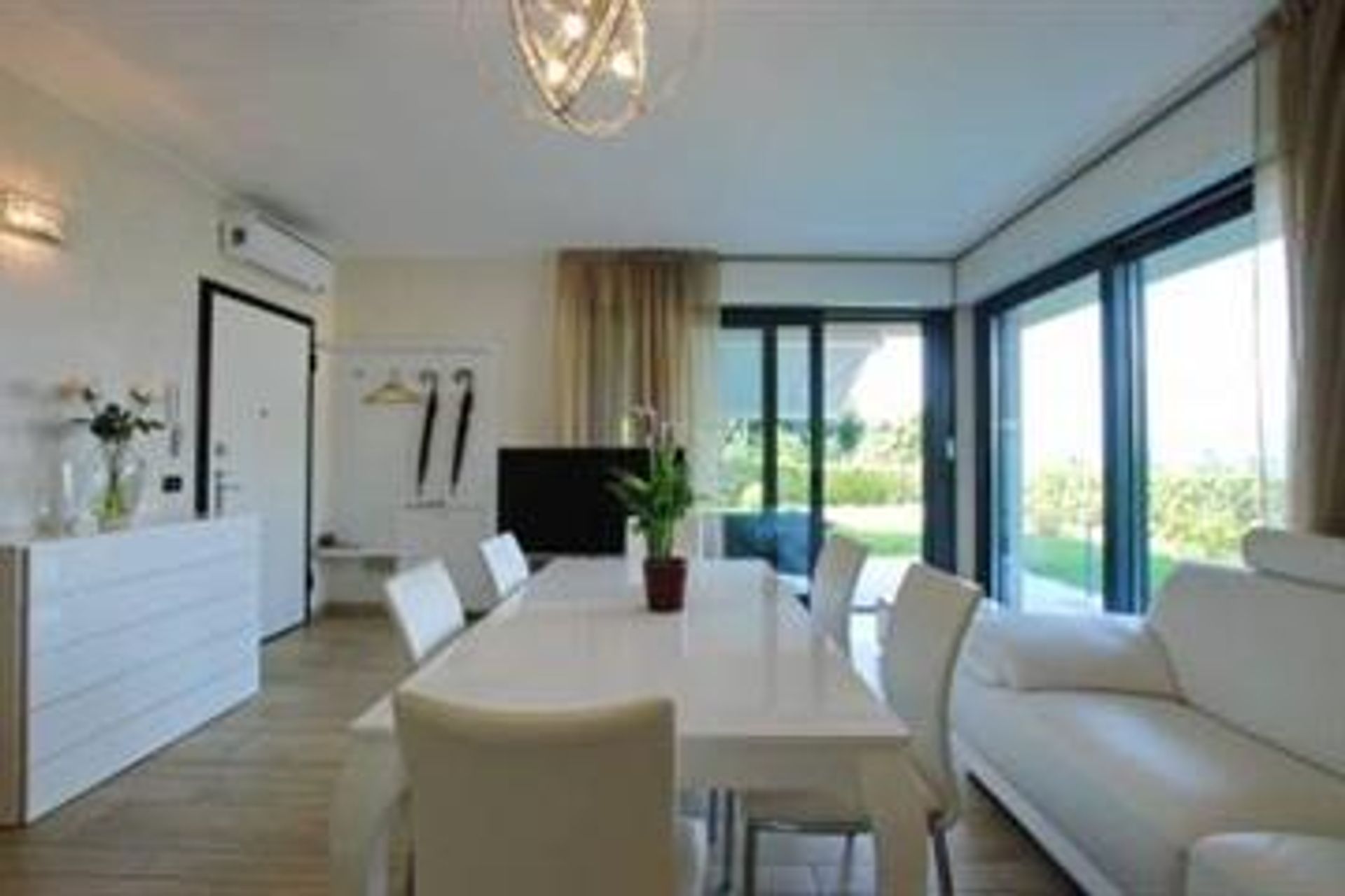 Condominium in Caravate, Lombardy 10109952