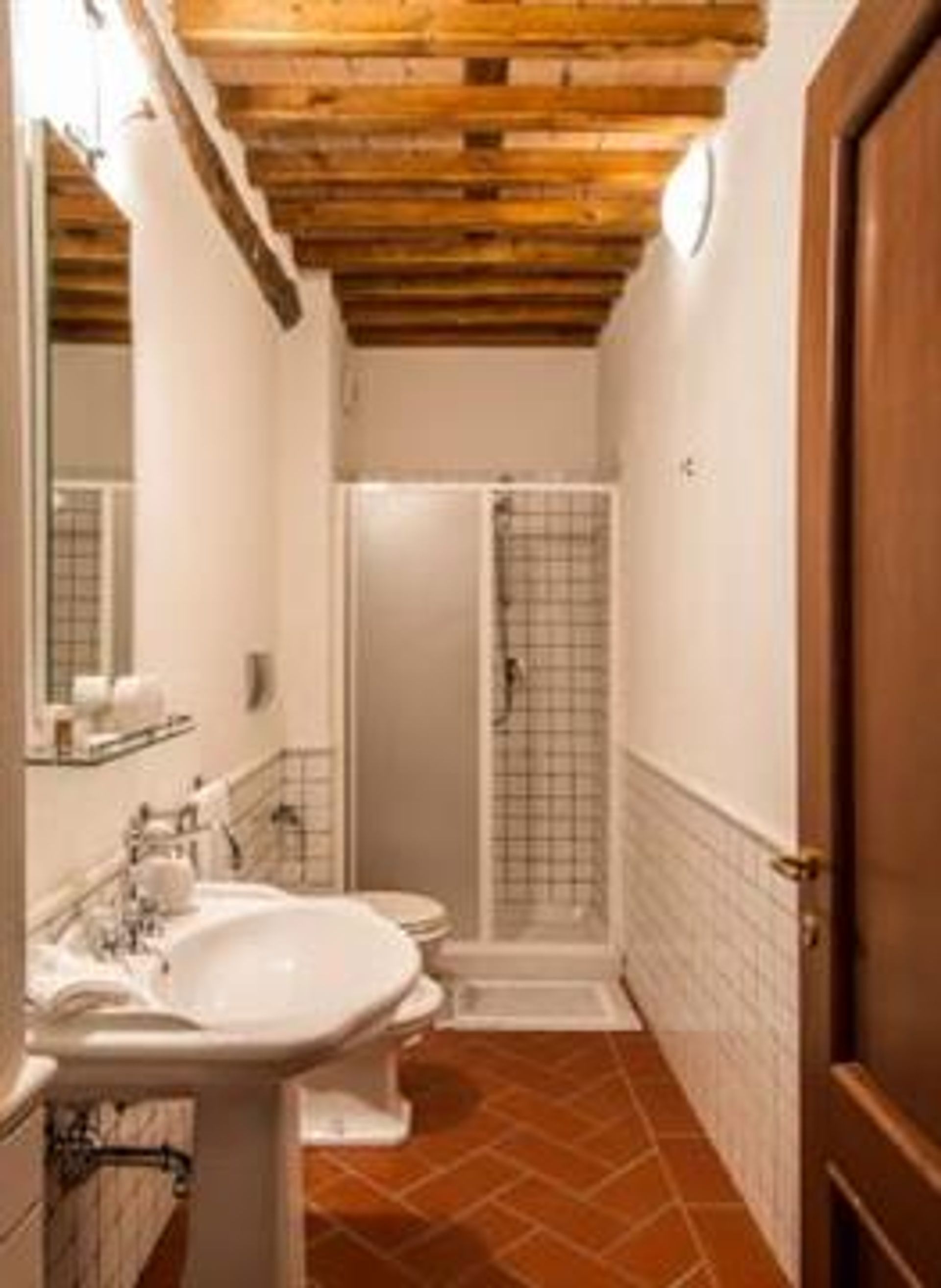 Condominium in Lucca, Tuscany 10110200