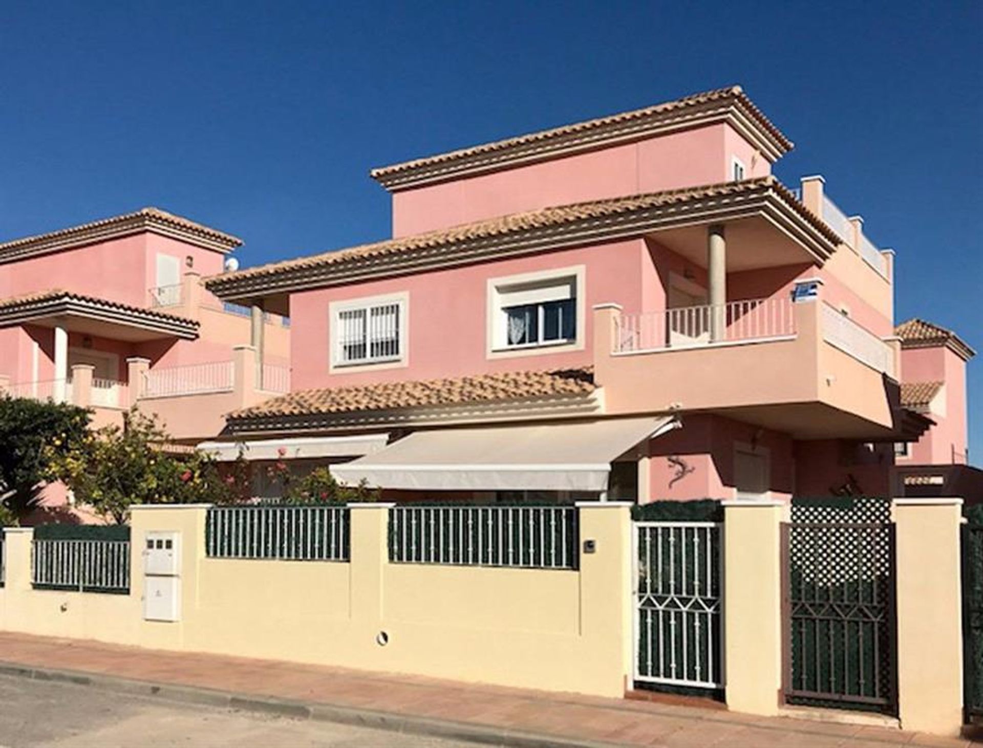 Rumah di Los Alcazares, Murcia 10110492