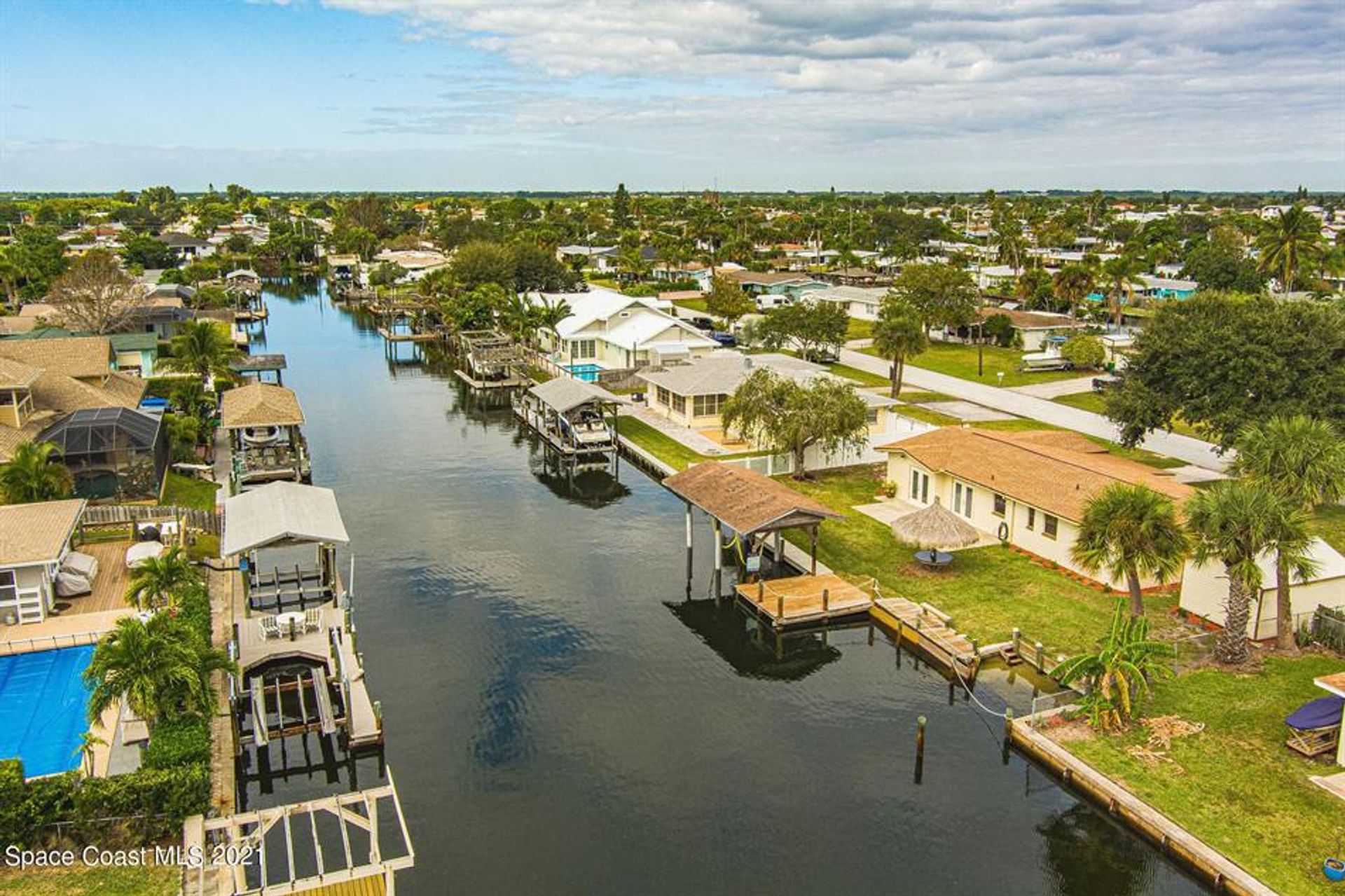 жилой дом в Merritt Island, Florida 10110655