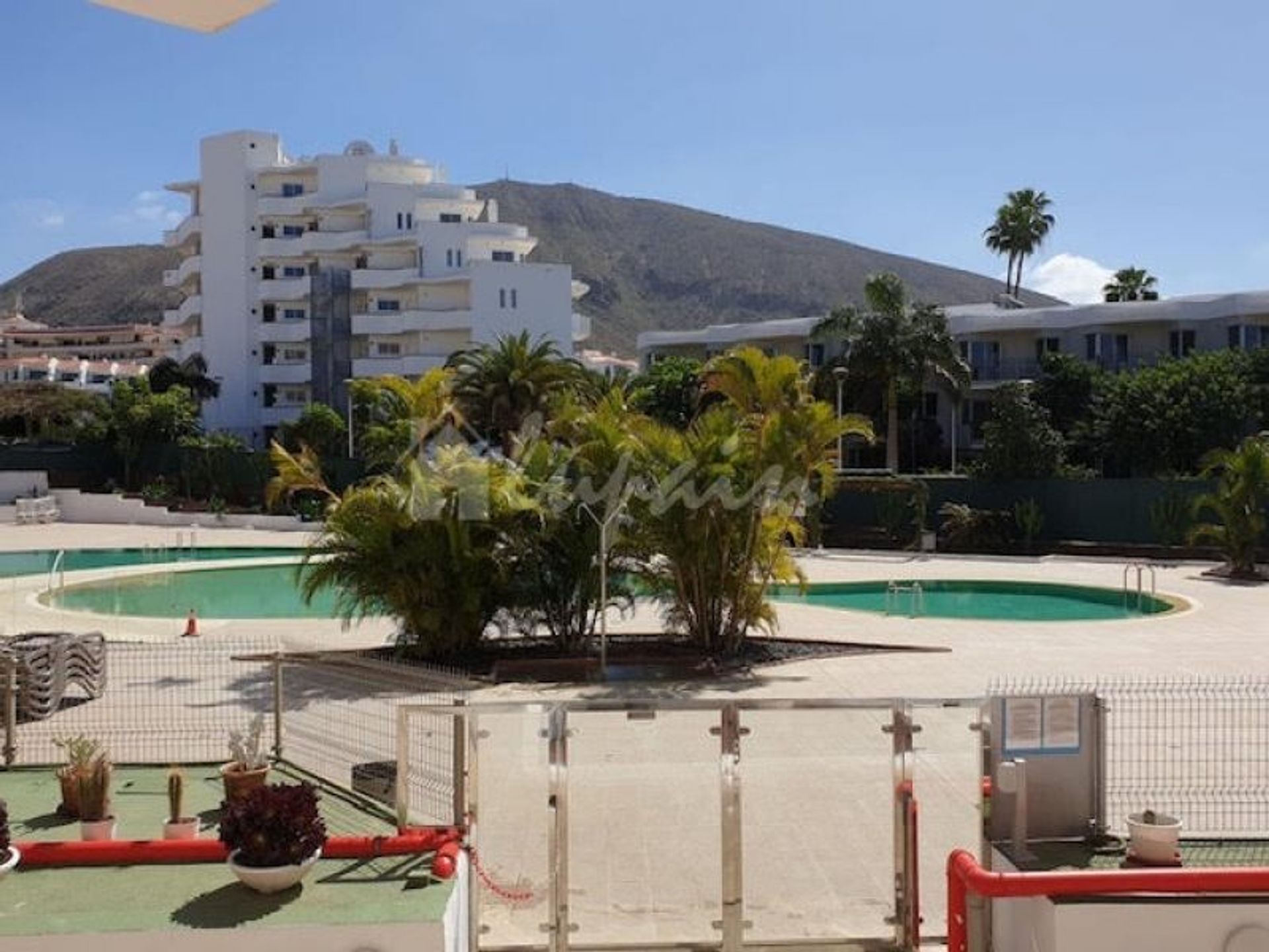 Condominium dans Los Cristianos, les îles Canaries 10112202