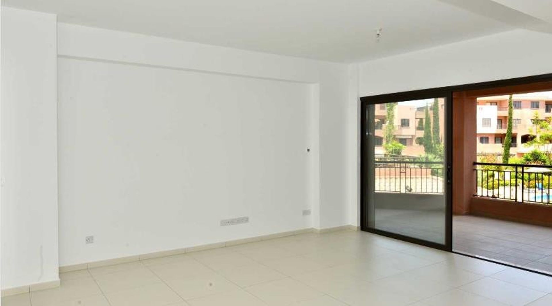 Condominium in Paphos, Pafos 10112580