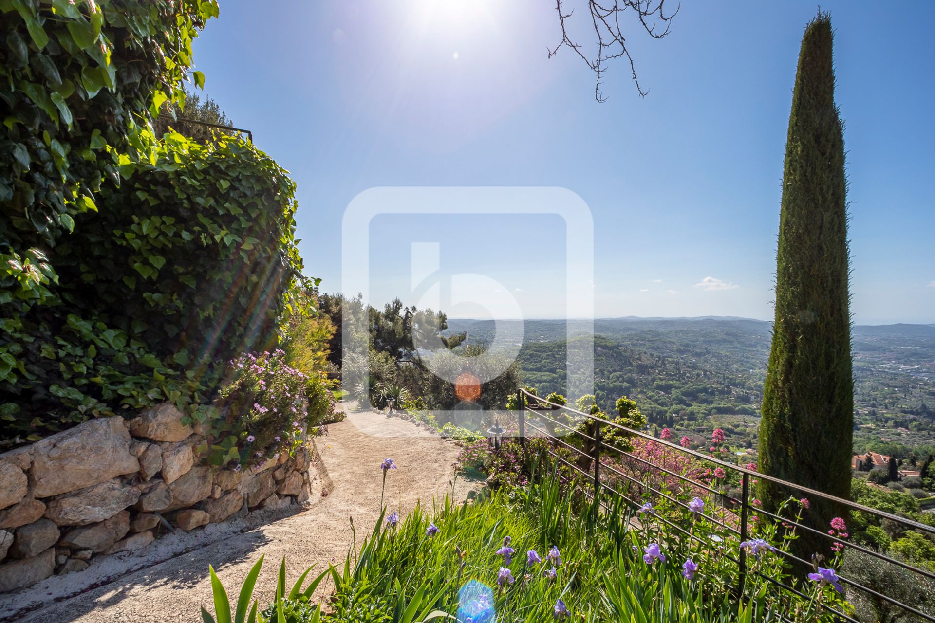 rumah dalam Grasse, Provence-Alpes-Côte d'Azur 10112654