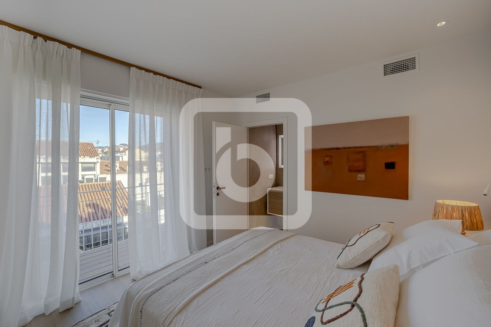 Condominium in Cannes, Provence-Alpes-Côte d'Azur 10112670