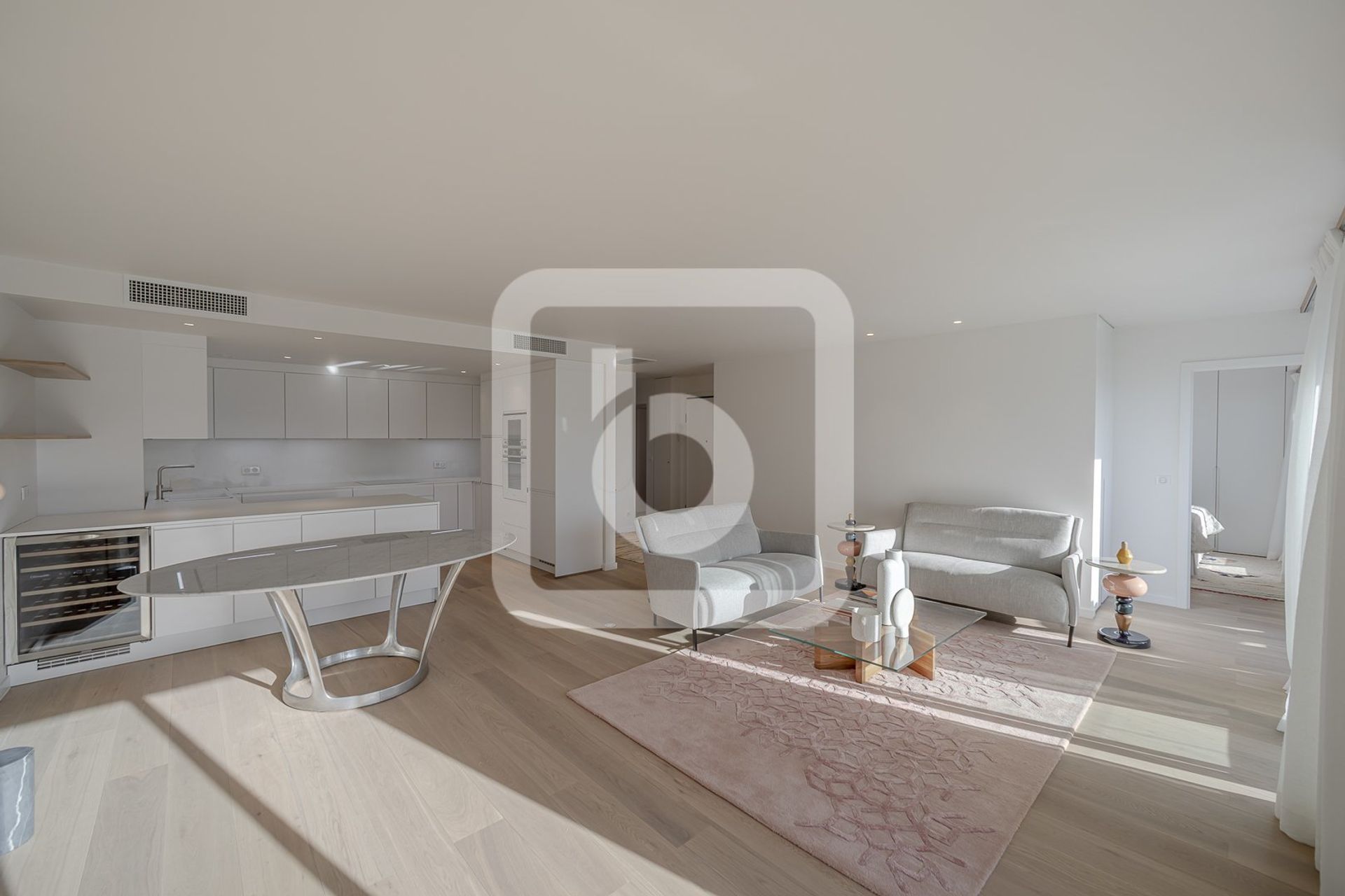 Condominium in Le Cannet, Provence-Alpes-Côte d'Azur 10112670