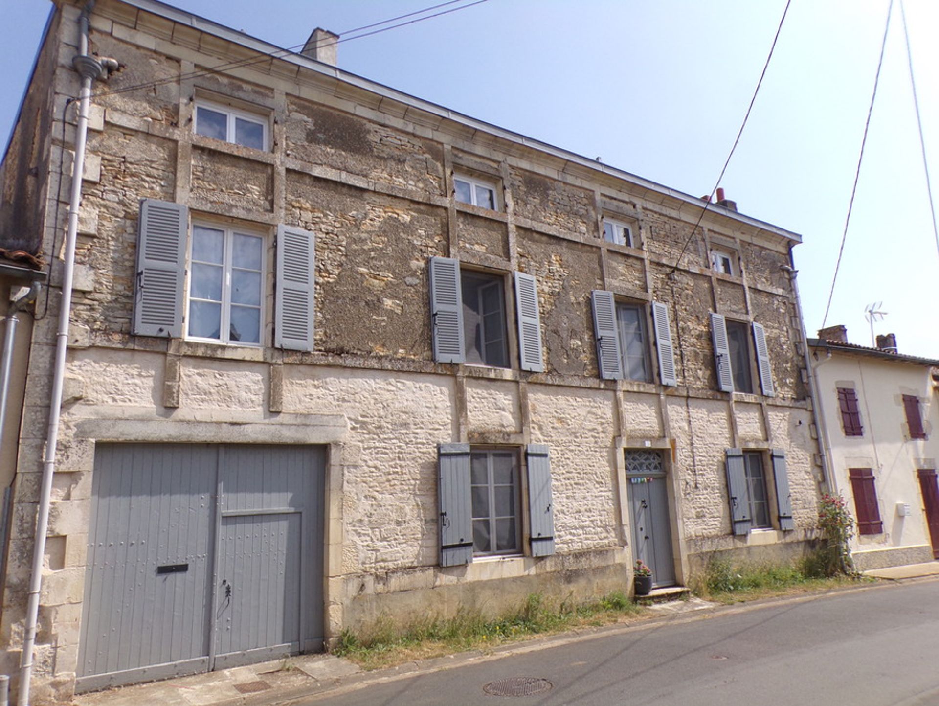 casa en Lezay, Nouvelle-Aquitaine 10113394