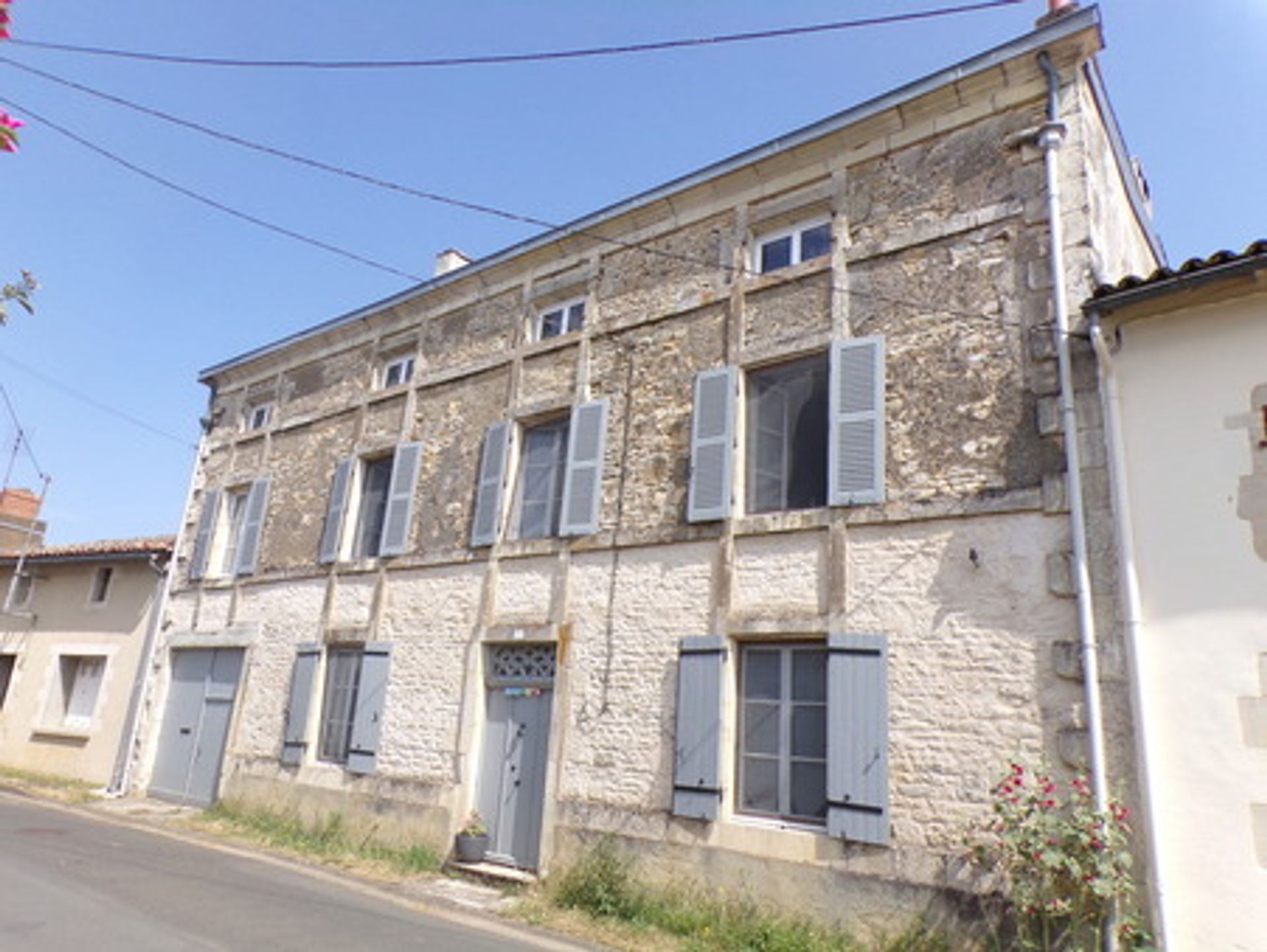 casa en Lezay, Nouvelle-Aquitaine 10113394