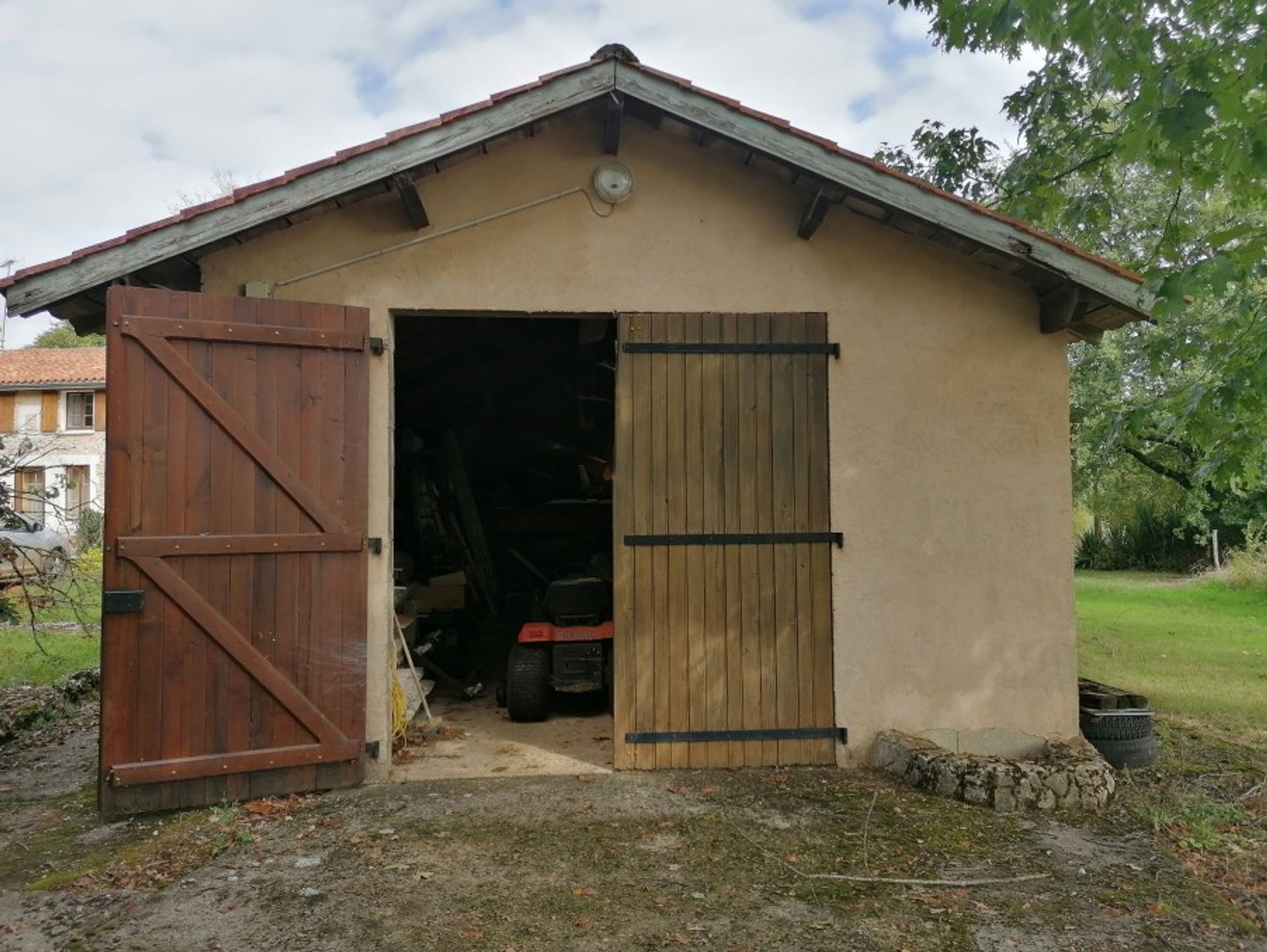 집 에 Chasseneuil-sur-Bonnieure, Nouvelle-Aquitaine 10113424