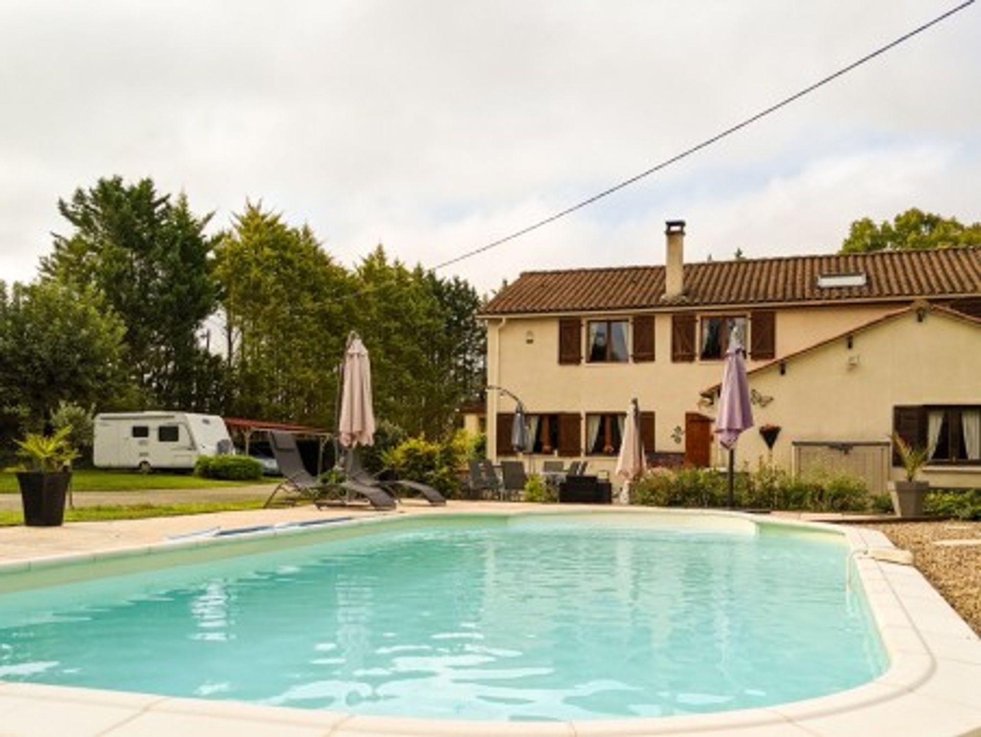 rumah dalam Cherval, Nouvelle-Aquitaine 10113461