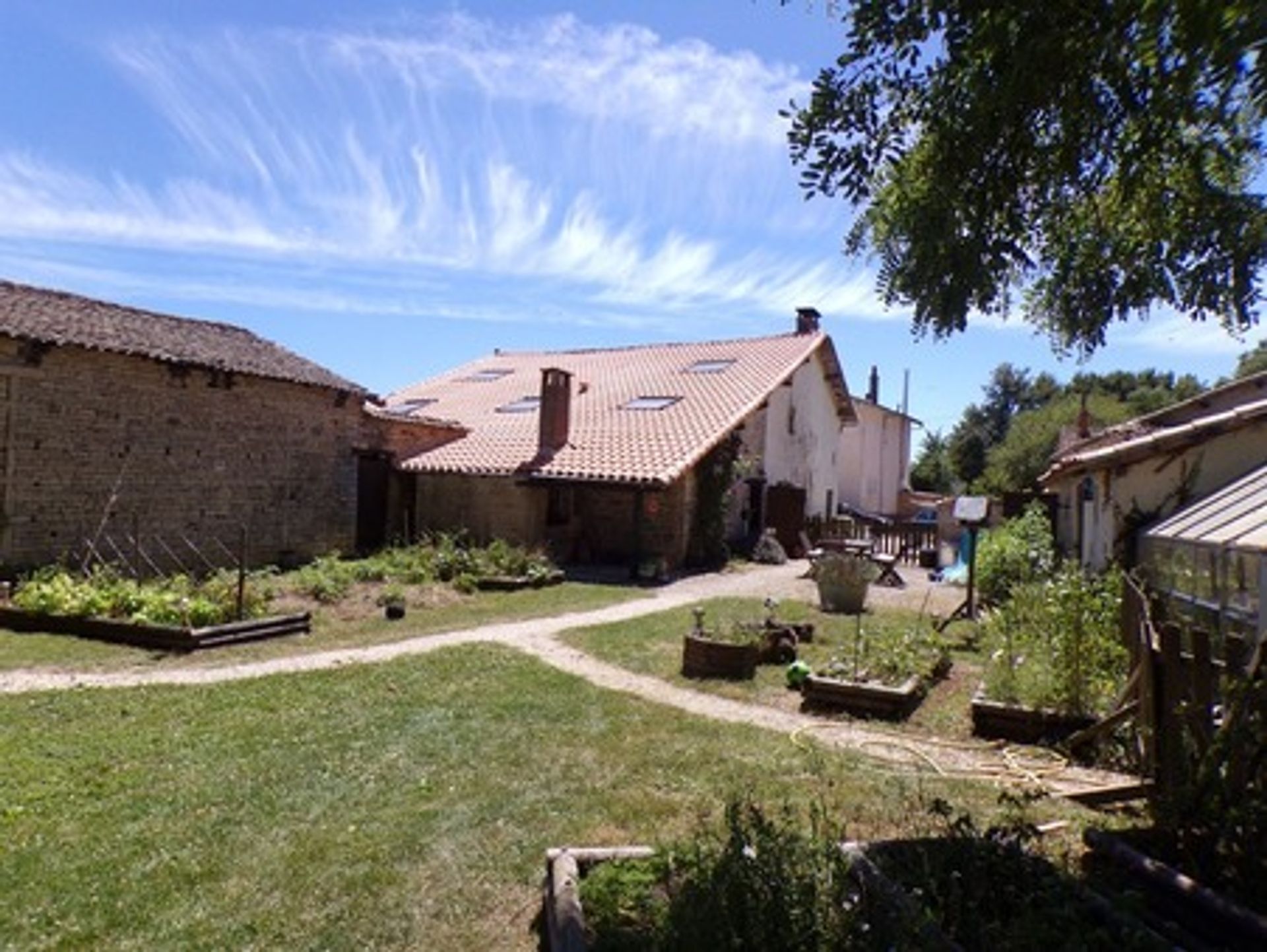 casa en Lezay, Nouvelle-Aquitaine 10113479