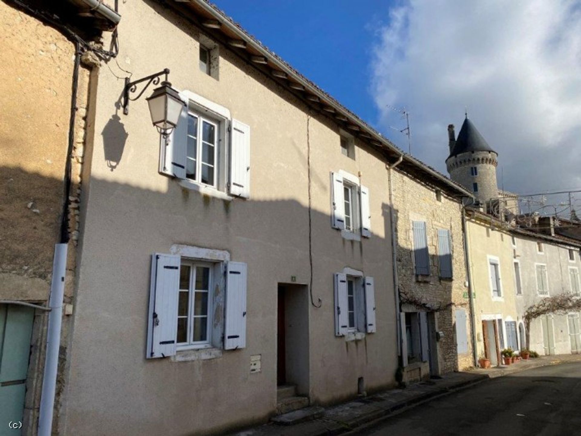 بيت في Verteuil-sur-Charente, Nouvelle-Aquitaine 10113494